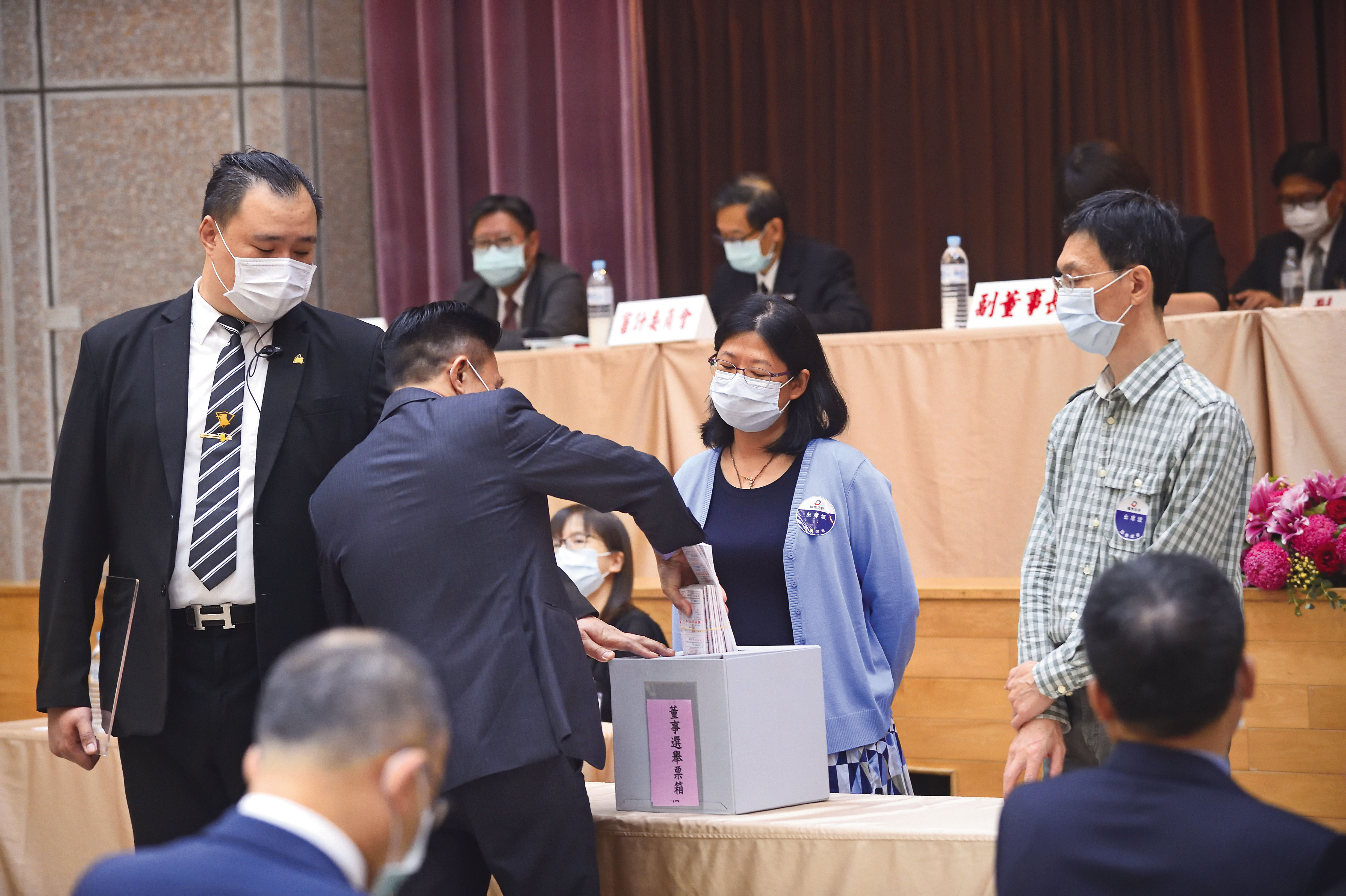 即將召開董事會席次分配課題,也讓國票金改選大戰呈現山雨欲來之勢。