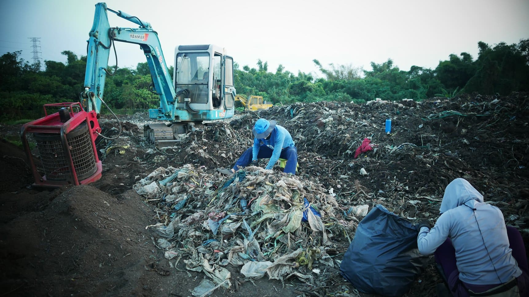 《種土》記錄復育土壤的艱辛故事，期望喚起每一位台灣人對腳下土地的珍惜與重視。（牽猴子提供）