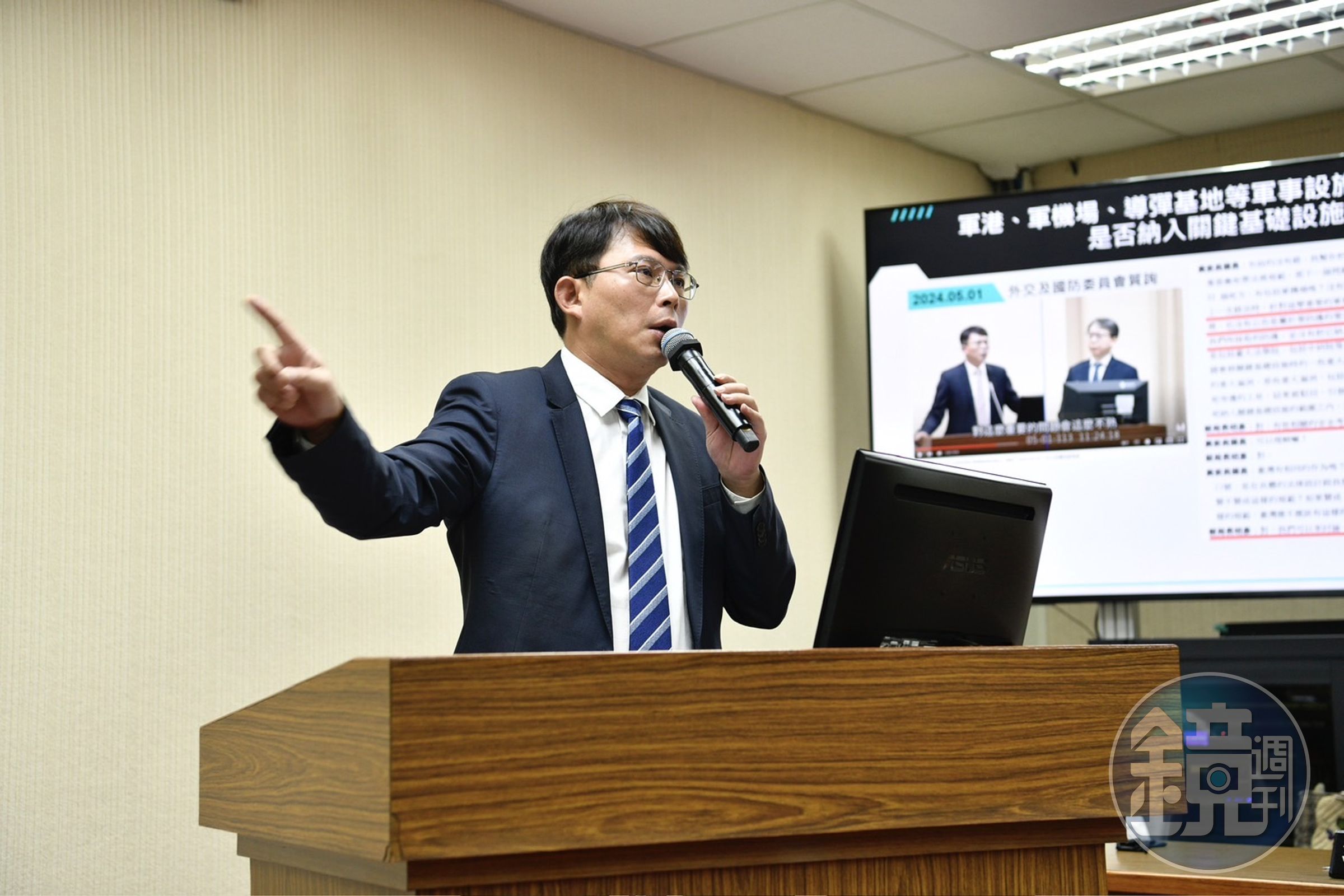 李正皓卻出示公文酸黃國昌「為何貴辦公室對謝宜容這麼溫柔？我真的很好奇？」（本刊資料照）