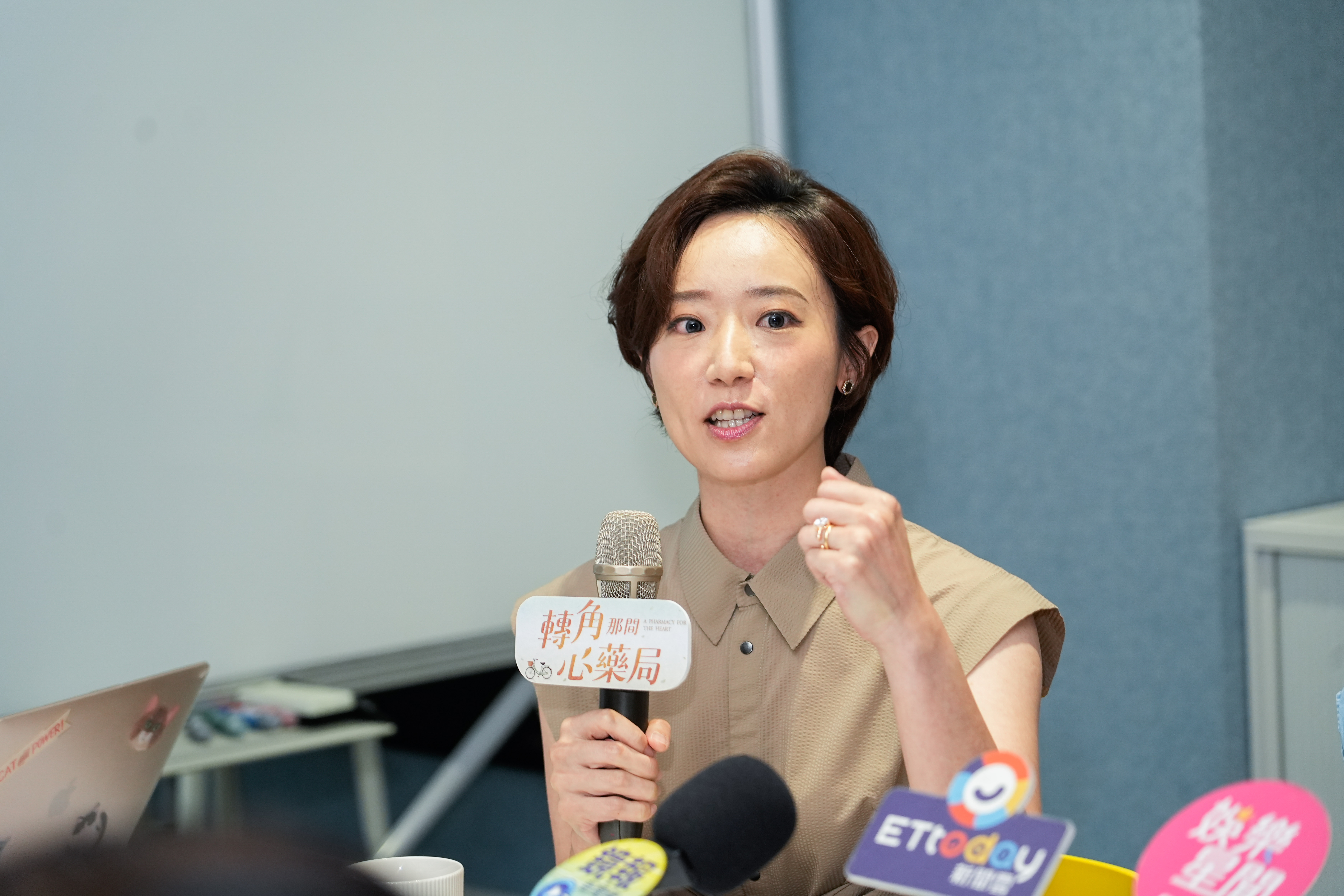 演員林子熙今出席《轉角那間心藥局》被關切丈夫歐陽倫腦瘤術後病況。