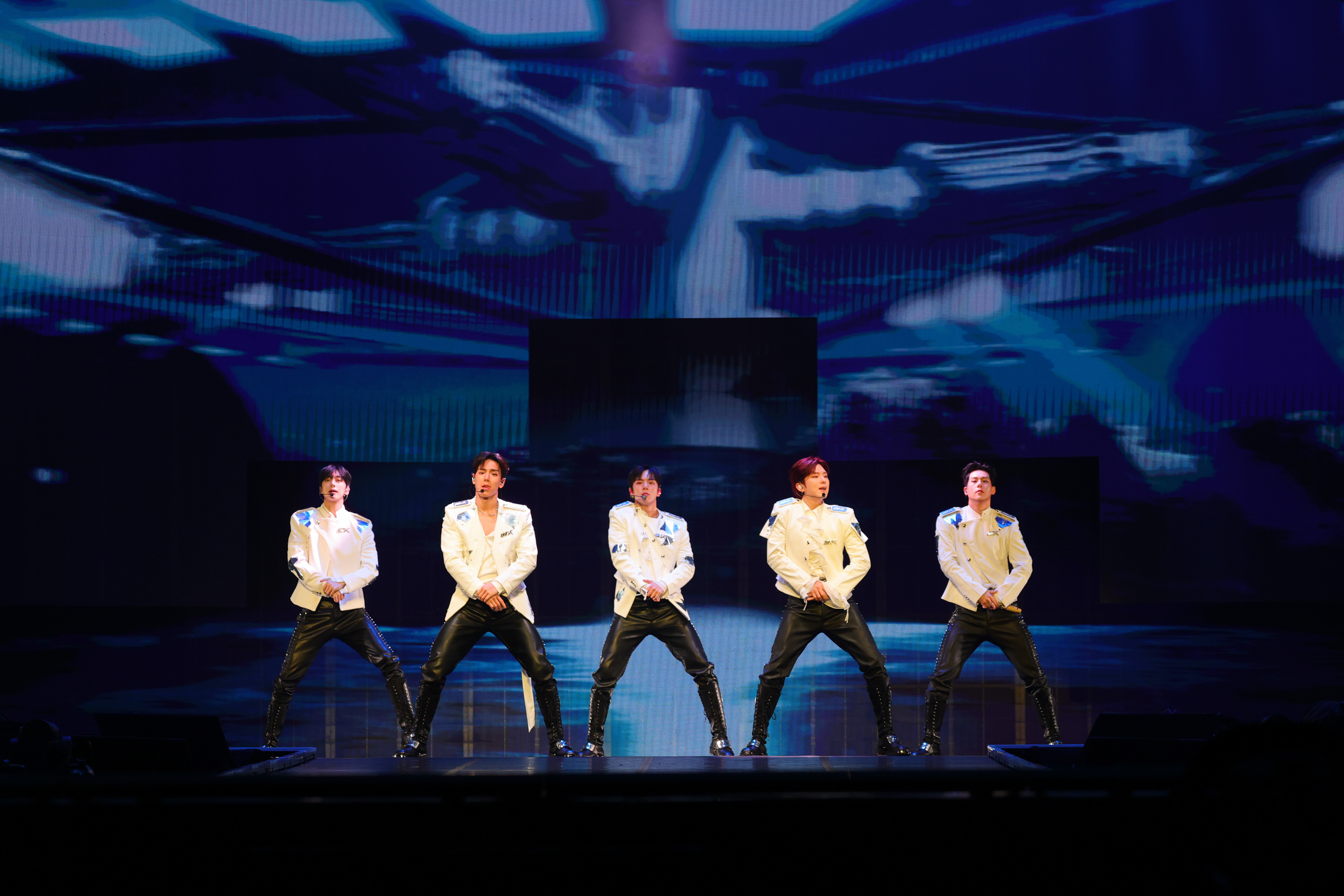 MONSTA X睽違8年於新北市工商展覽中心開唱,氣氛沸騰。(光尚娛樂提供)