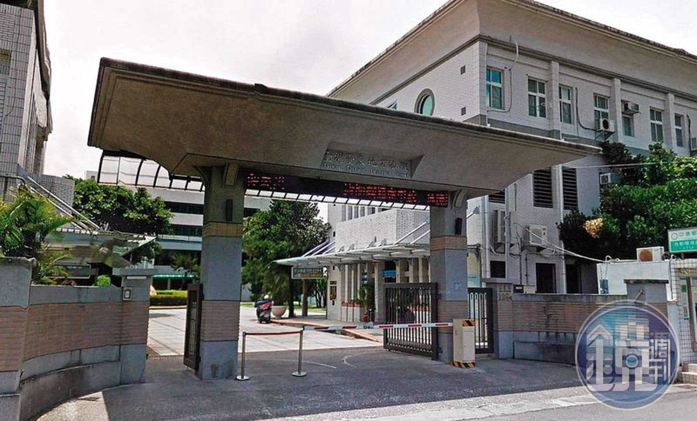 台東地院今年4月10日審理一件洗錢案件,檢察官開庭到中午要休息 差點被法官罰。