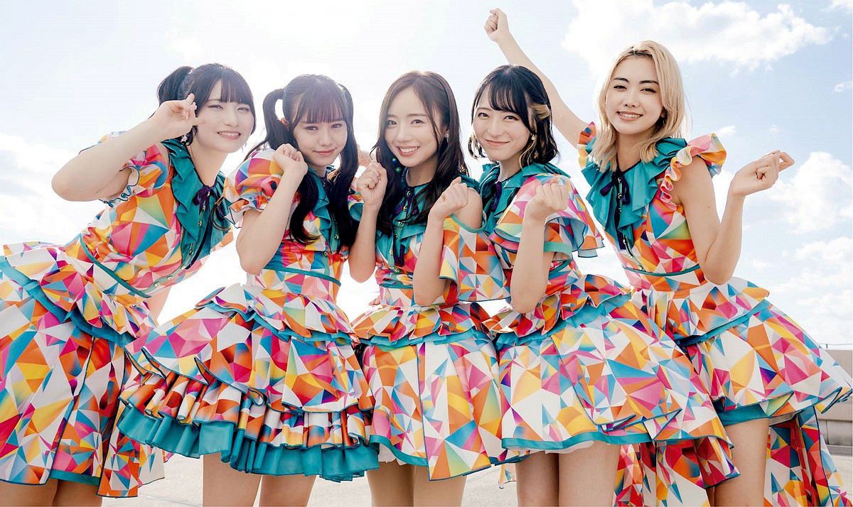 《偶像禁愛令》招募到齊藤京子（中）與櫻雛乃（左起）、仲村悠菜、今村美月與小川未祐等卡司加入演出。（海鵬提供）