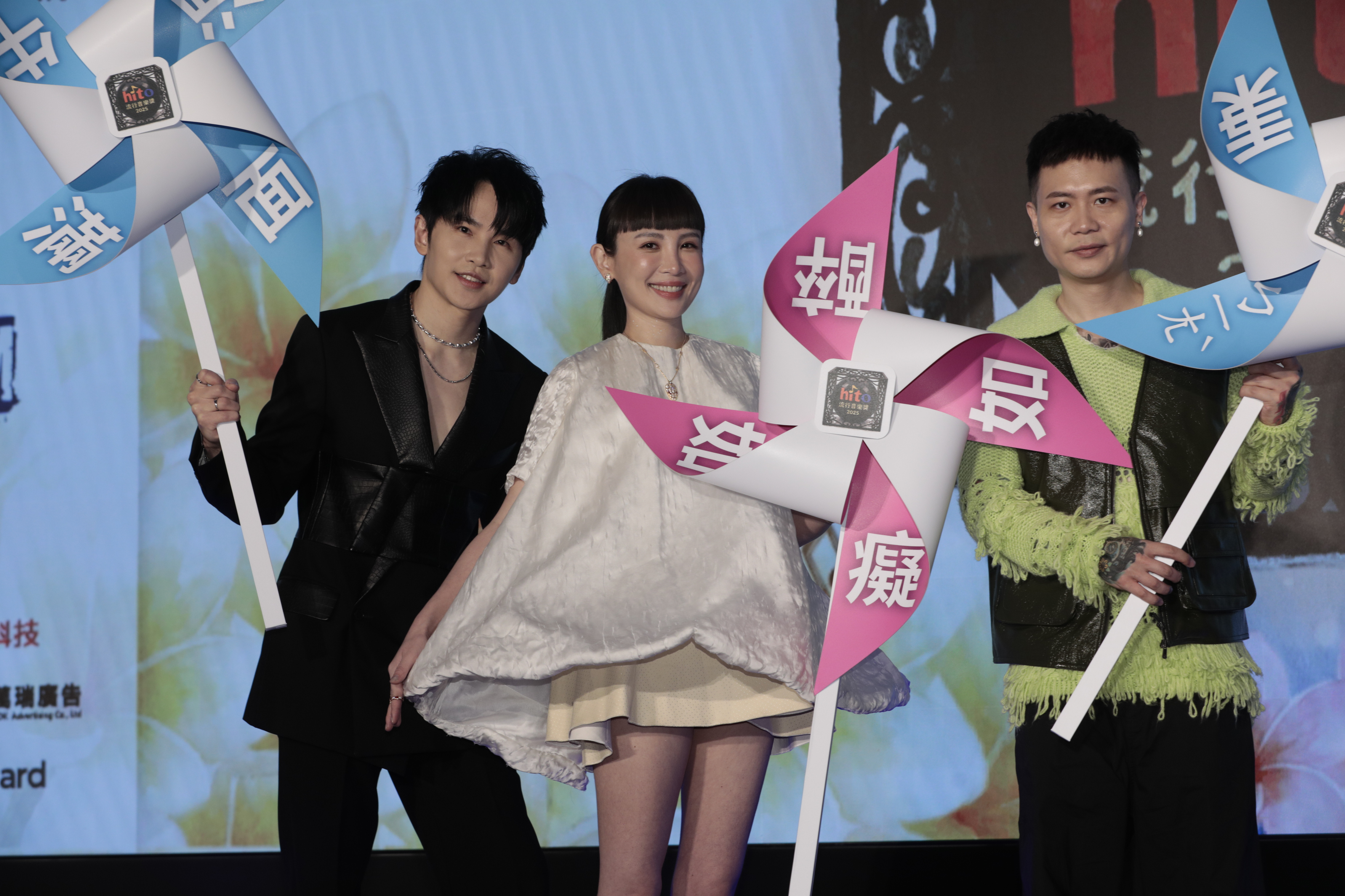 Energy牛奶（左起）、金曲歌后魏如萱及蕭秉治出席2025hito流行音樂獎頒獎典禮啟動儀式。