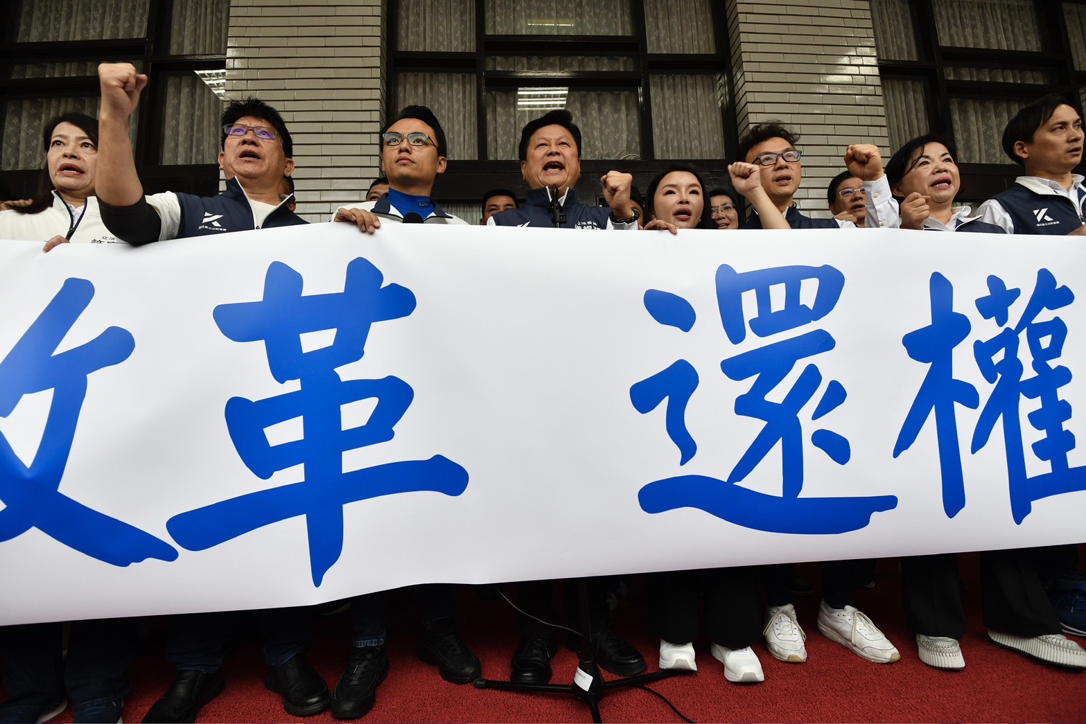 國民黨近日主導國會改革法案，高喊「國會改革，還權於民」。