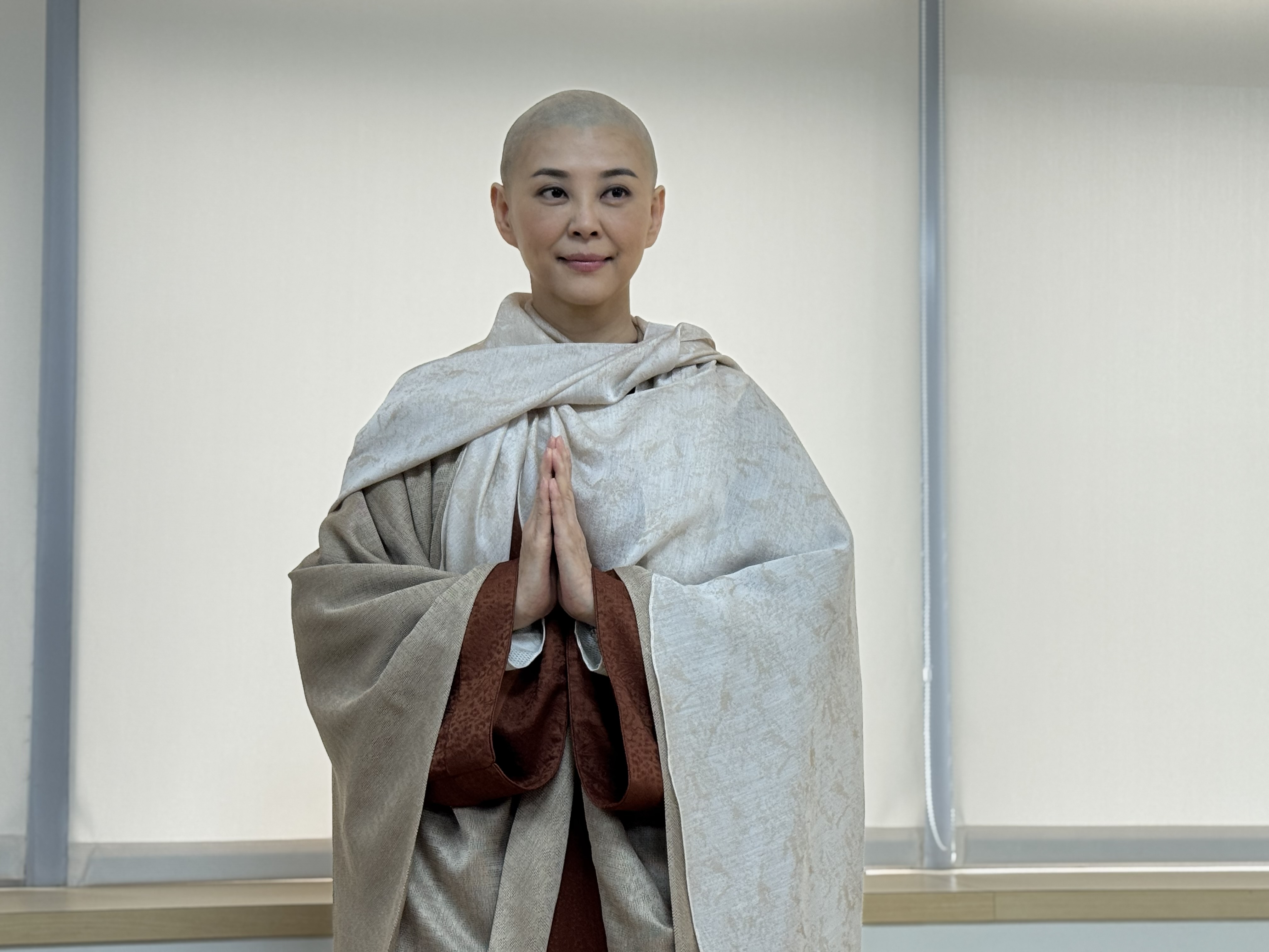 方馨為高僧傳系列劇集《鳩摩羅什‧千年一譯》首度嘗試光頭造型。