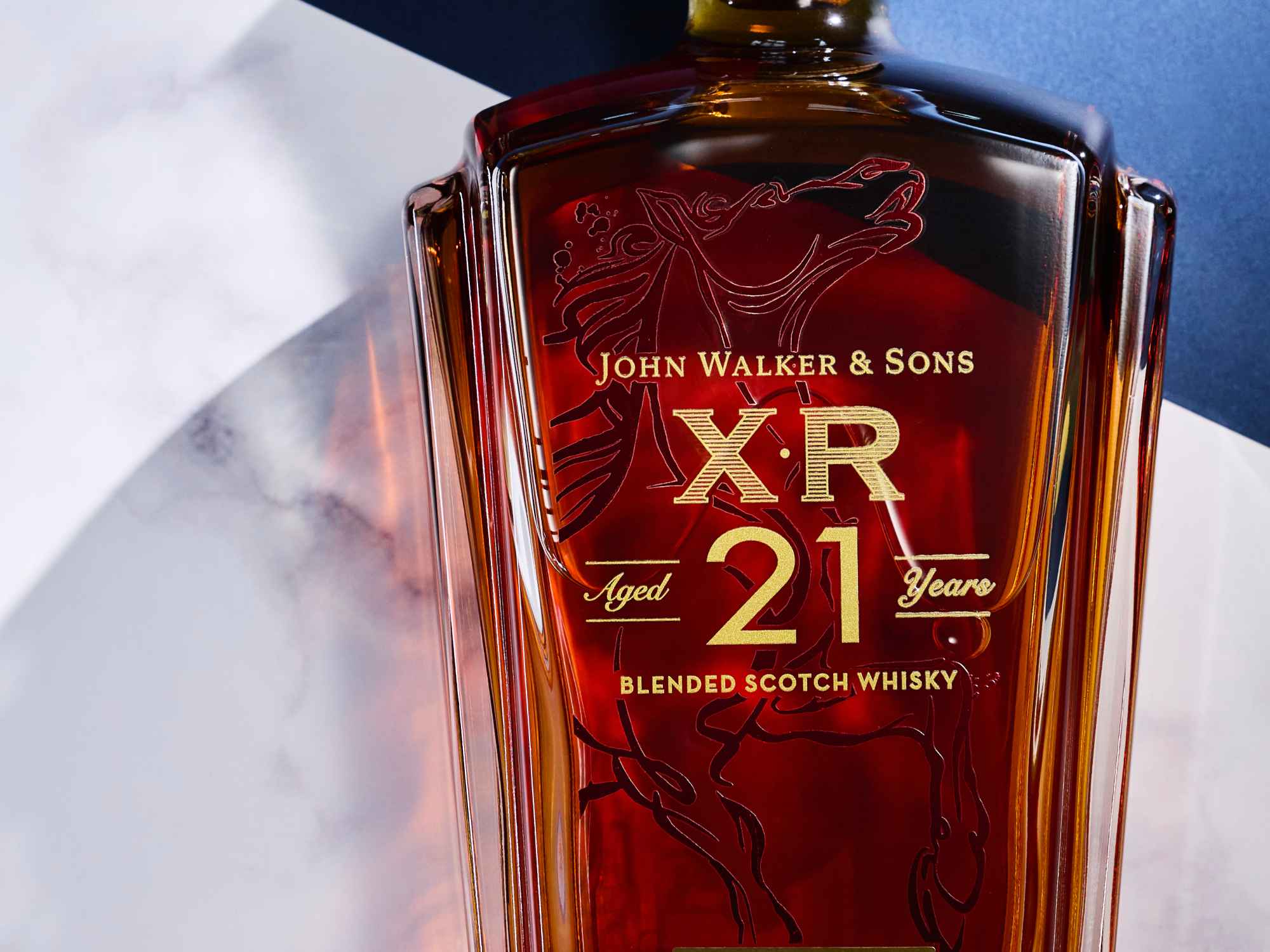 酒誌 2026／TASTING NOTE／在宴席之間靜靜發光！約翰走路 XR 21 年馬年限定版
