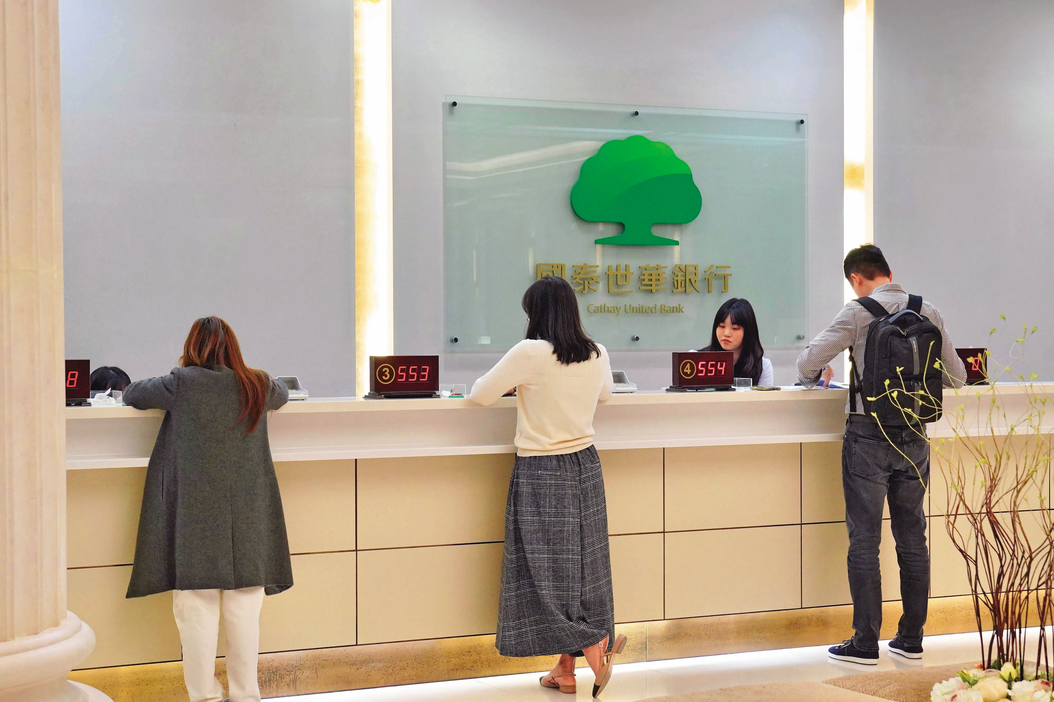 交不了的房子3／對保後1週銀行突喊不貸了　換屋族交屋卡關恐賠348萬