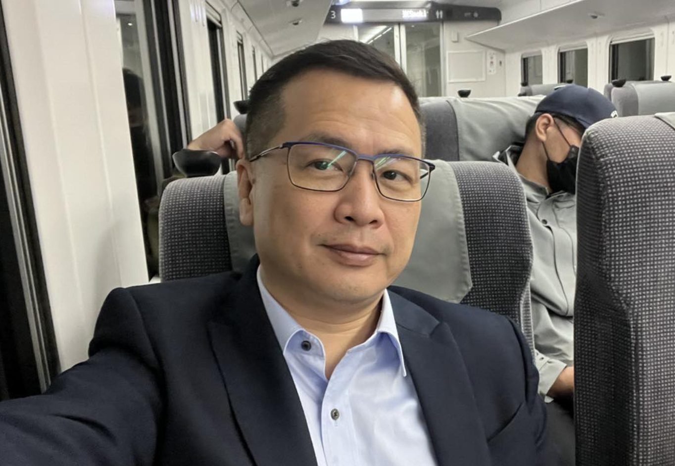 國民黨立委羅智強透露自己收到炸彈恐嚇訊息。（翻攝自羅智強臉書）