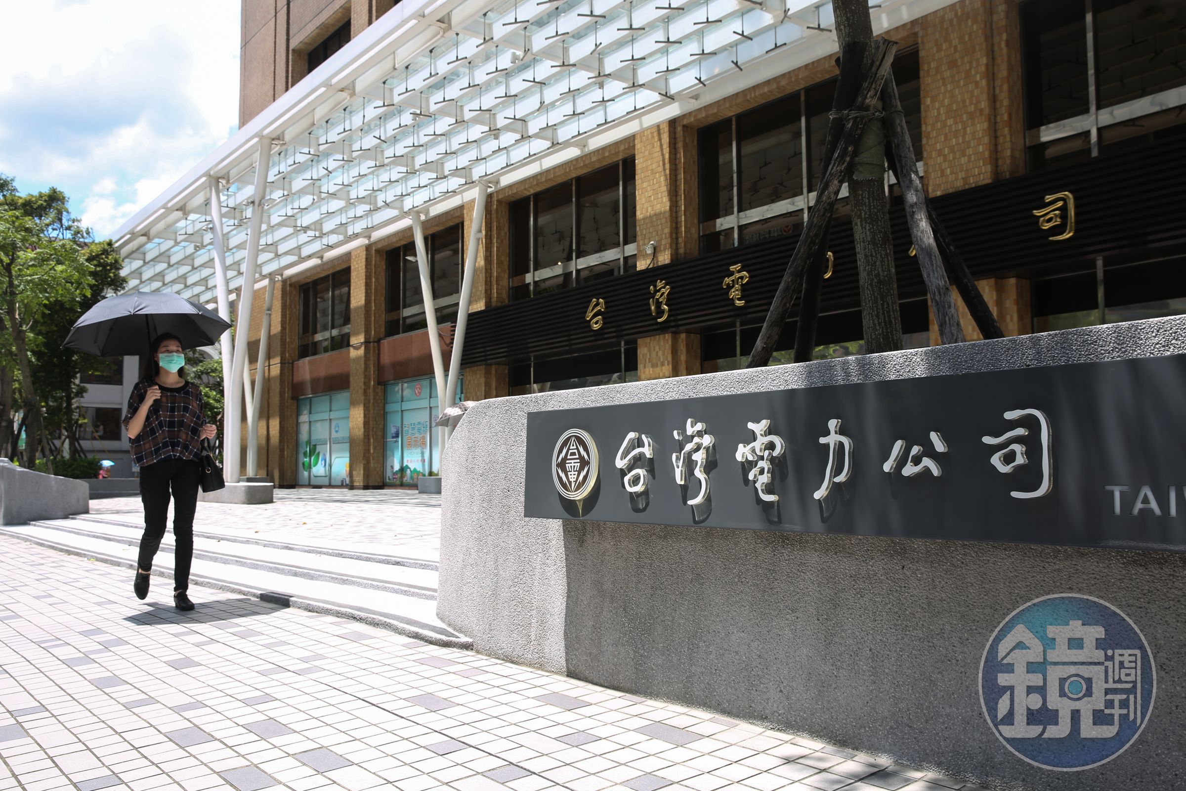 內科中午因饋線跳脫，導致655戶停電，造成饋線跳脫事故的原因為「地下電纜不良」。（本刊資料照）