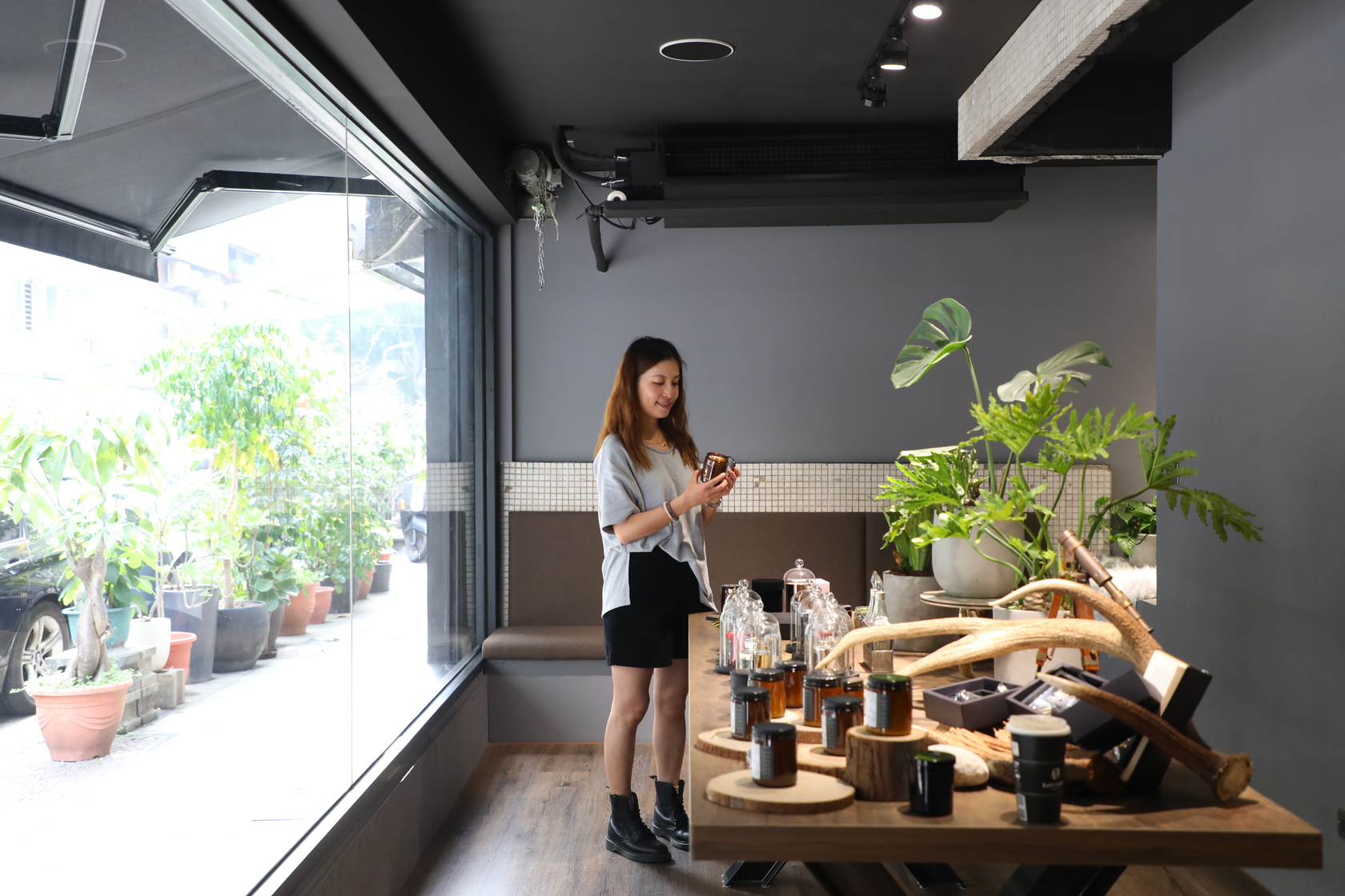 「WISH TREE」是專賣香氛個系列產品的品牌。