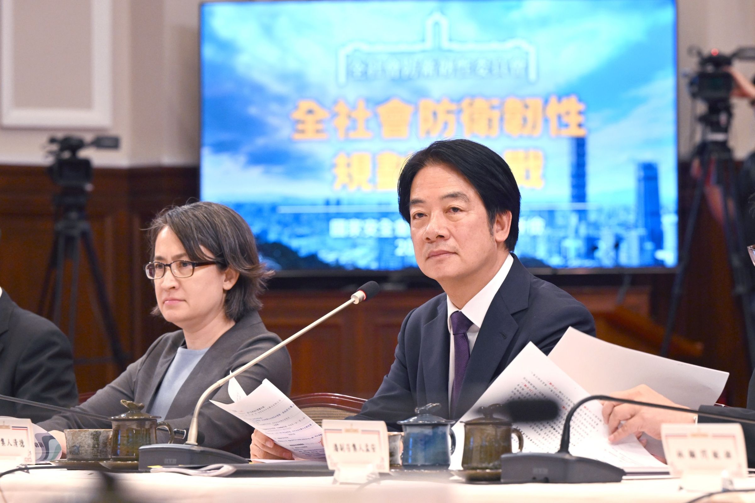 總統府「全社會防衛韌性委員會」第3次會議將在27日於台南召開,並開設兩現場進行緊急事件應處演練。(總統府Flickr)