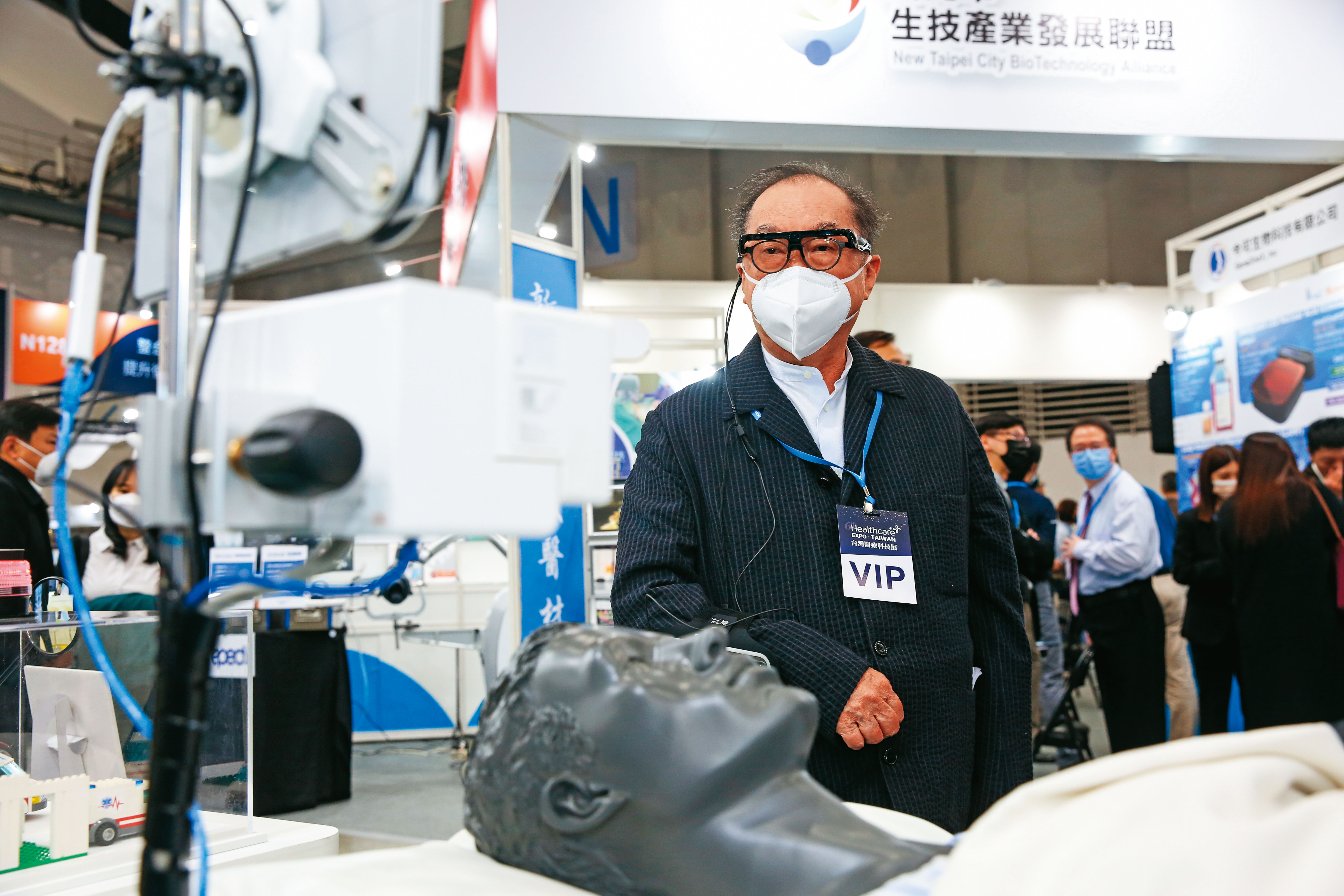 林百里抗癌成功，率領廣達積極搶進智慧醫療。