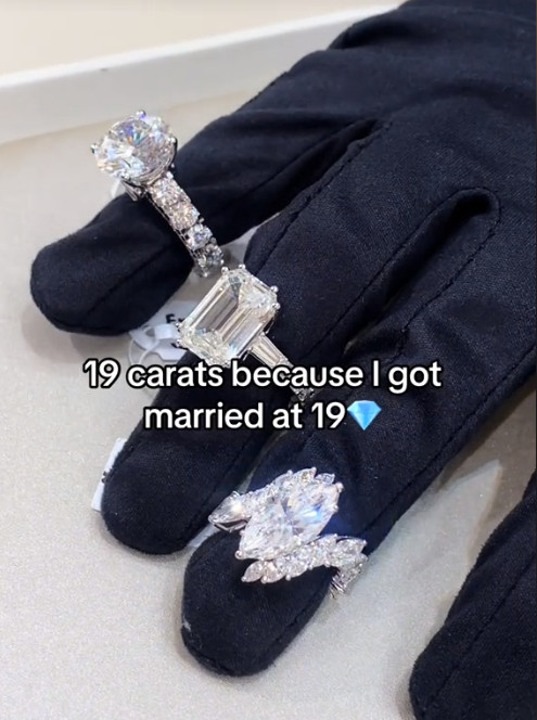 琳達宣稱老公為了紀念她19歲結婚，曾送她19克拉的鑽石戒指。（翻攝抖音@lionlindaa）