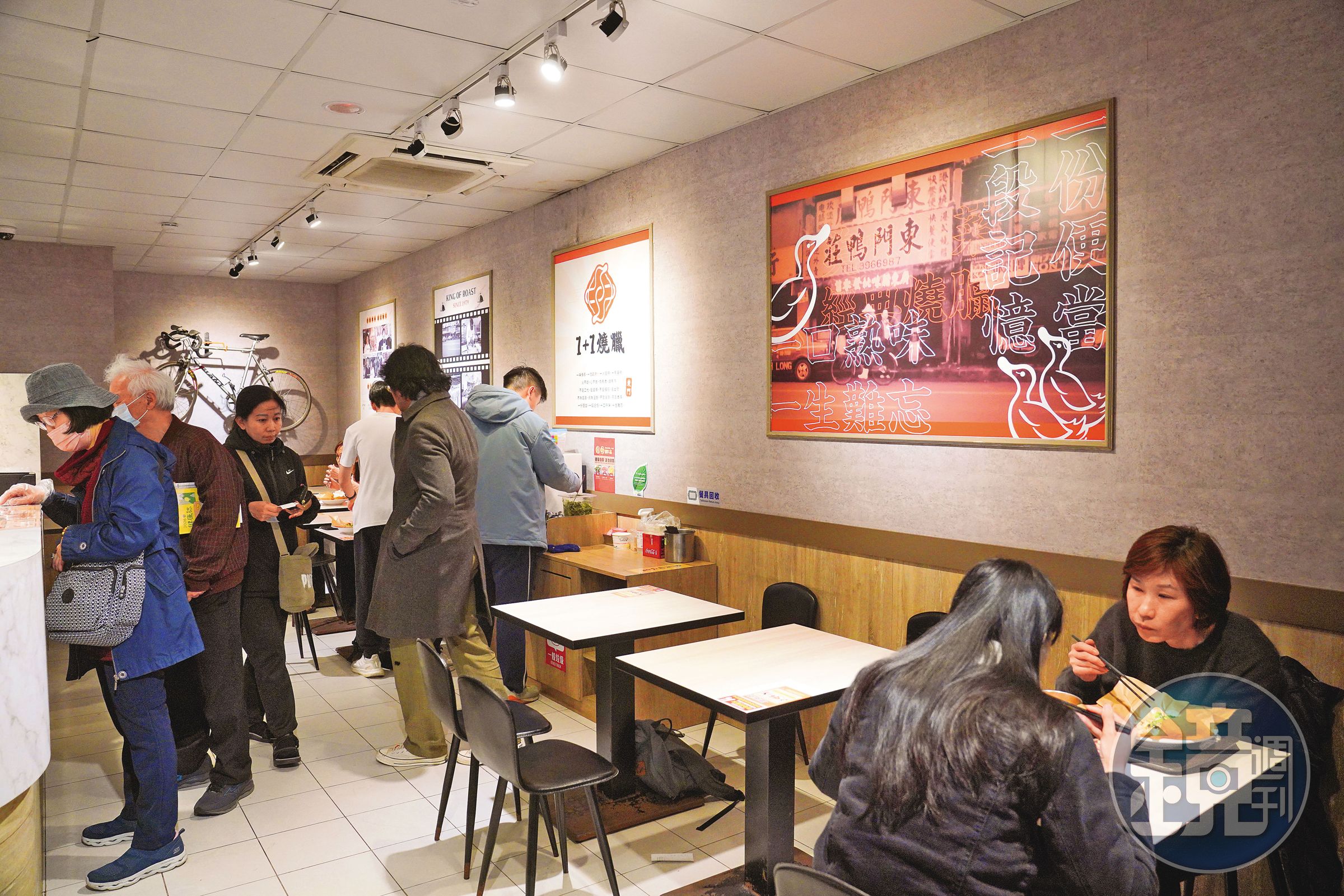 1+1每到用餐時間就門庭若市,還有客人每天報到。