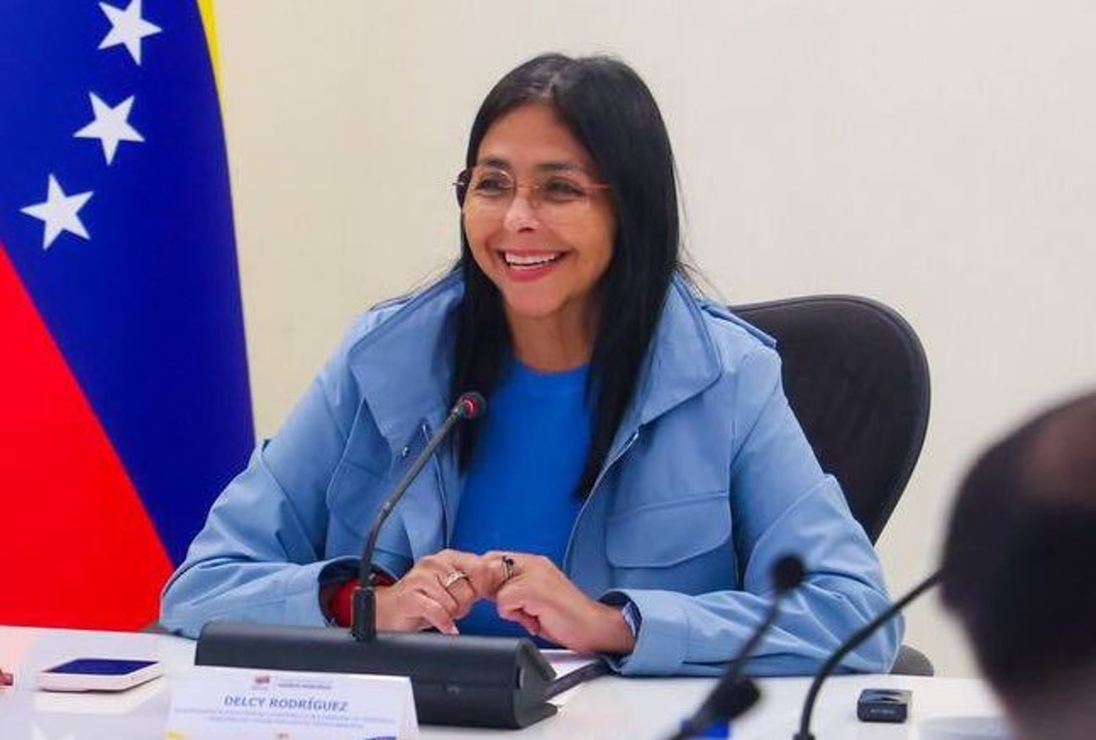 委內瑞拉歷史一刻！首位女性領導人登場 馬杜洛遭逮捕「副總統接掌政權」