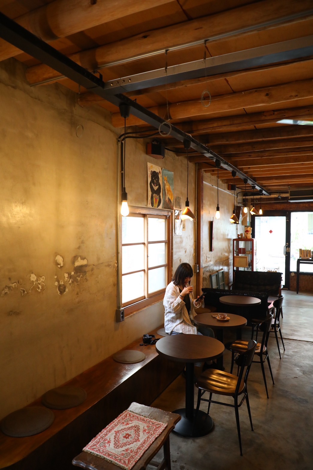 以「陳宅CAFÉ」的空間來說，座位數並不算太多，但反而更能好好享受空間帶來的氛圍。