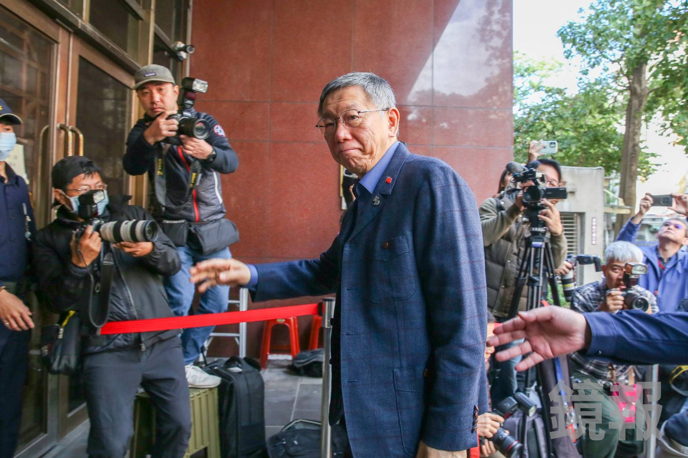 柯文哲在京華城貪污案進行最終答辯,12月22日再針對政治獻金弊案答辯。(鏡報董孟航攝)