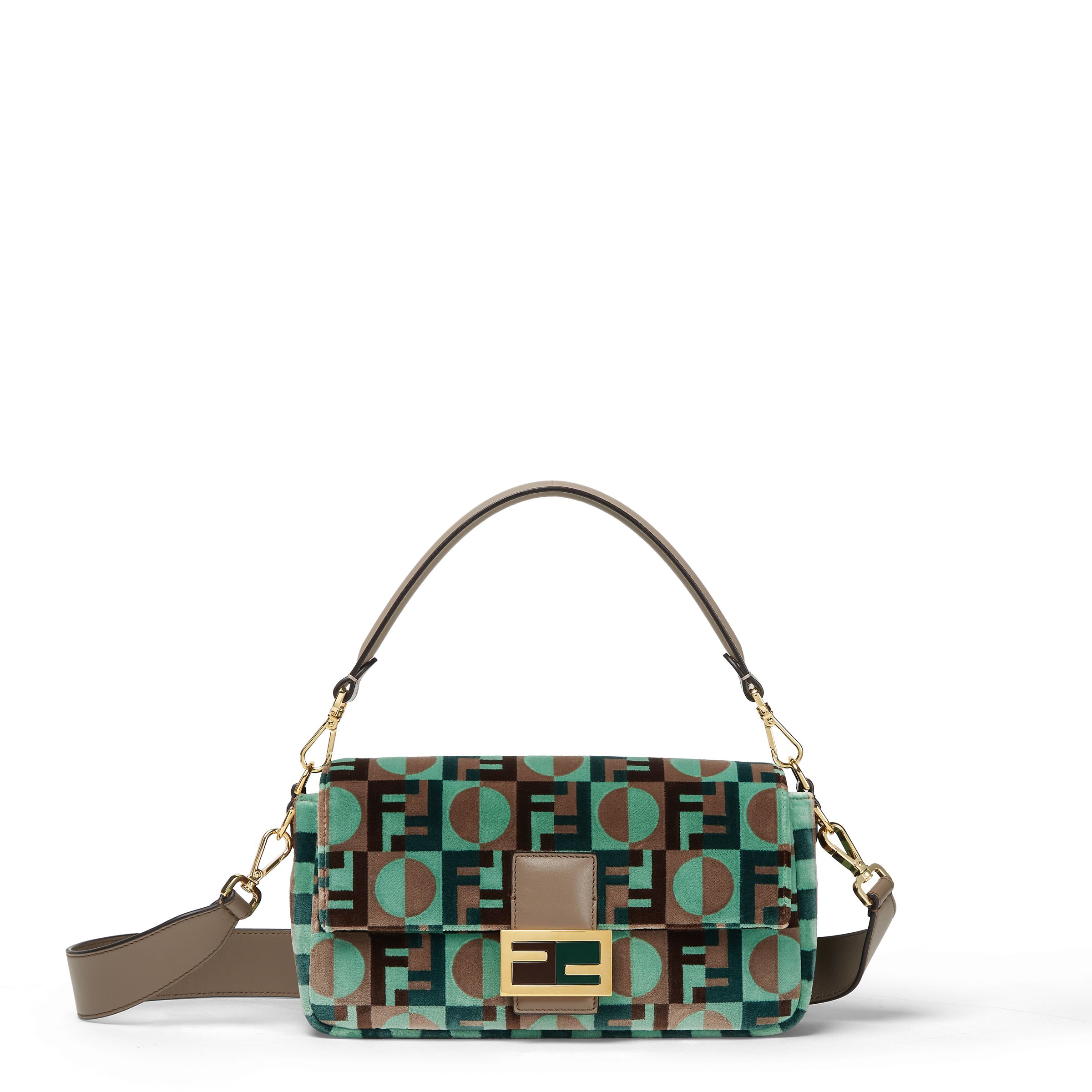 Baguette拼色FENDI Dots包款。NT$150,000(FENDI提供)