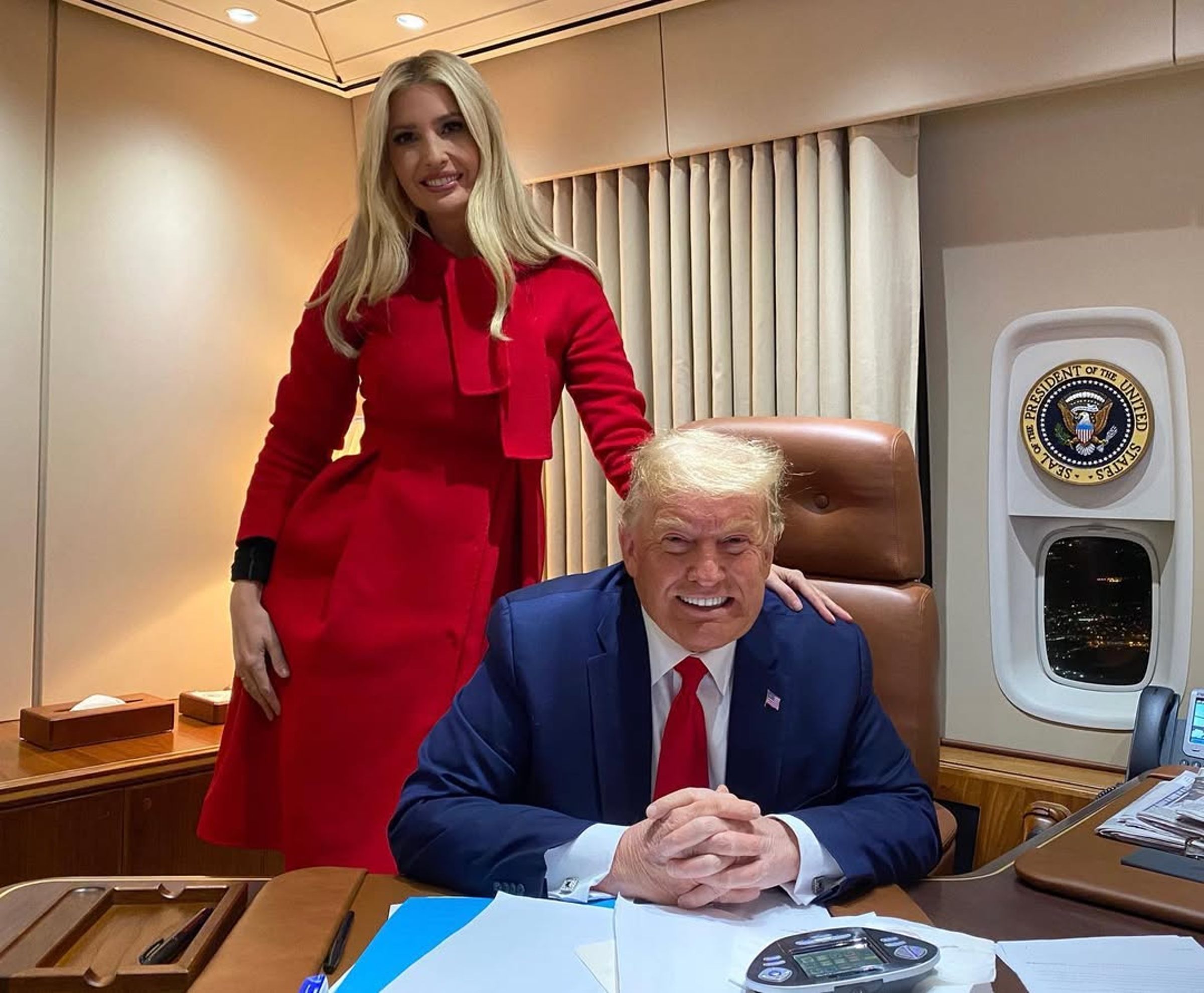 伊凡卡在川普的總統第一任期擔任白宮高級顧問,父女經常如影隨形。(翻攝ivankatrump IG)