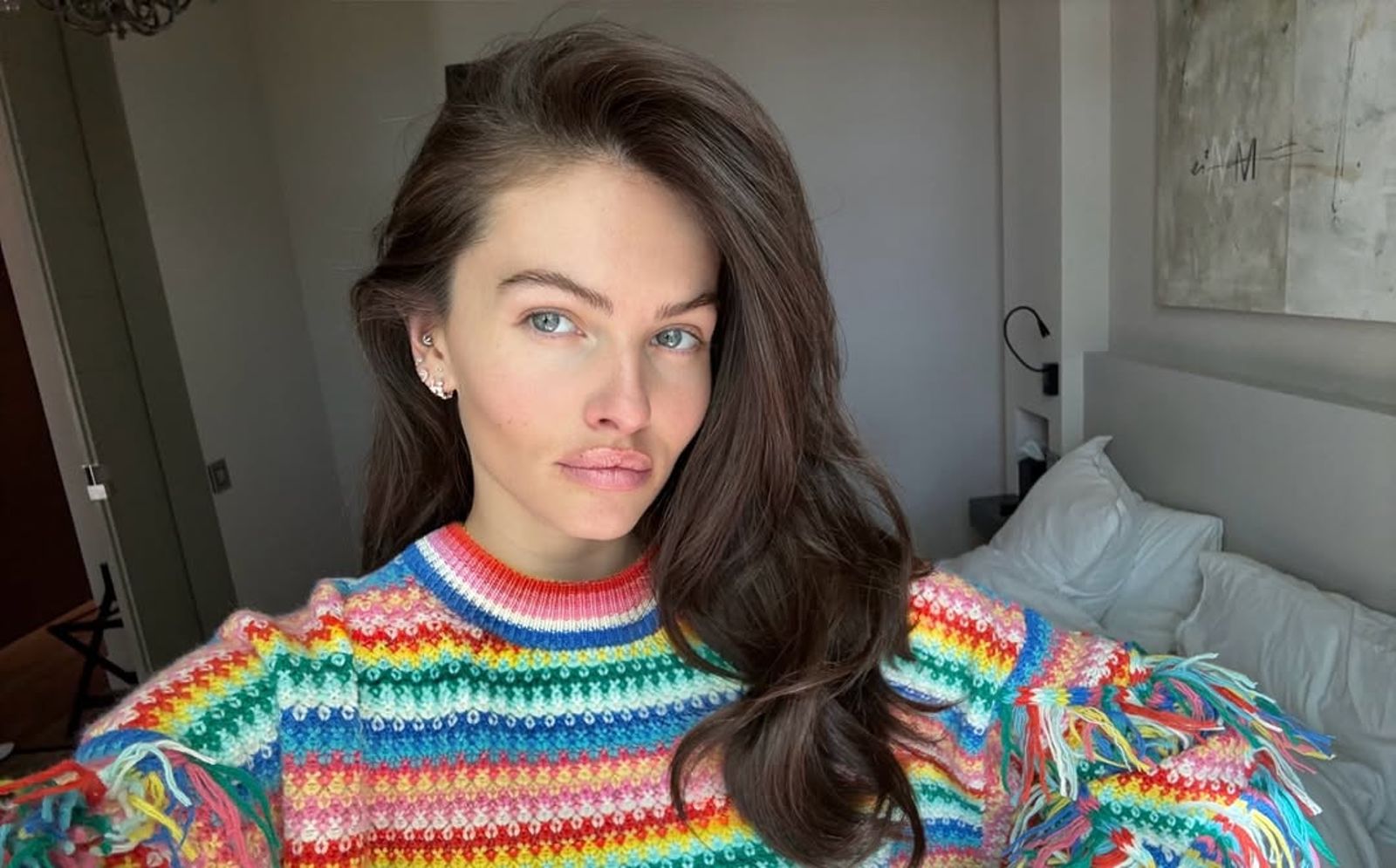 布蘭多現在已經24歲,早前在IG分享素顏照。(翻攝thylaneblondeau IG)