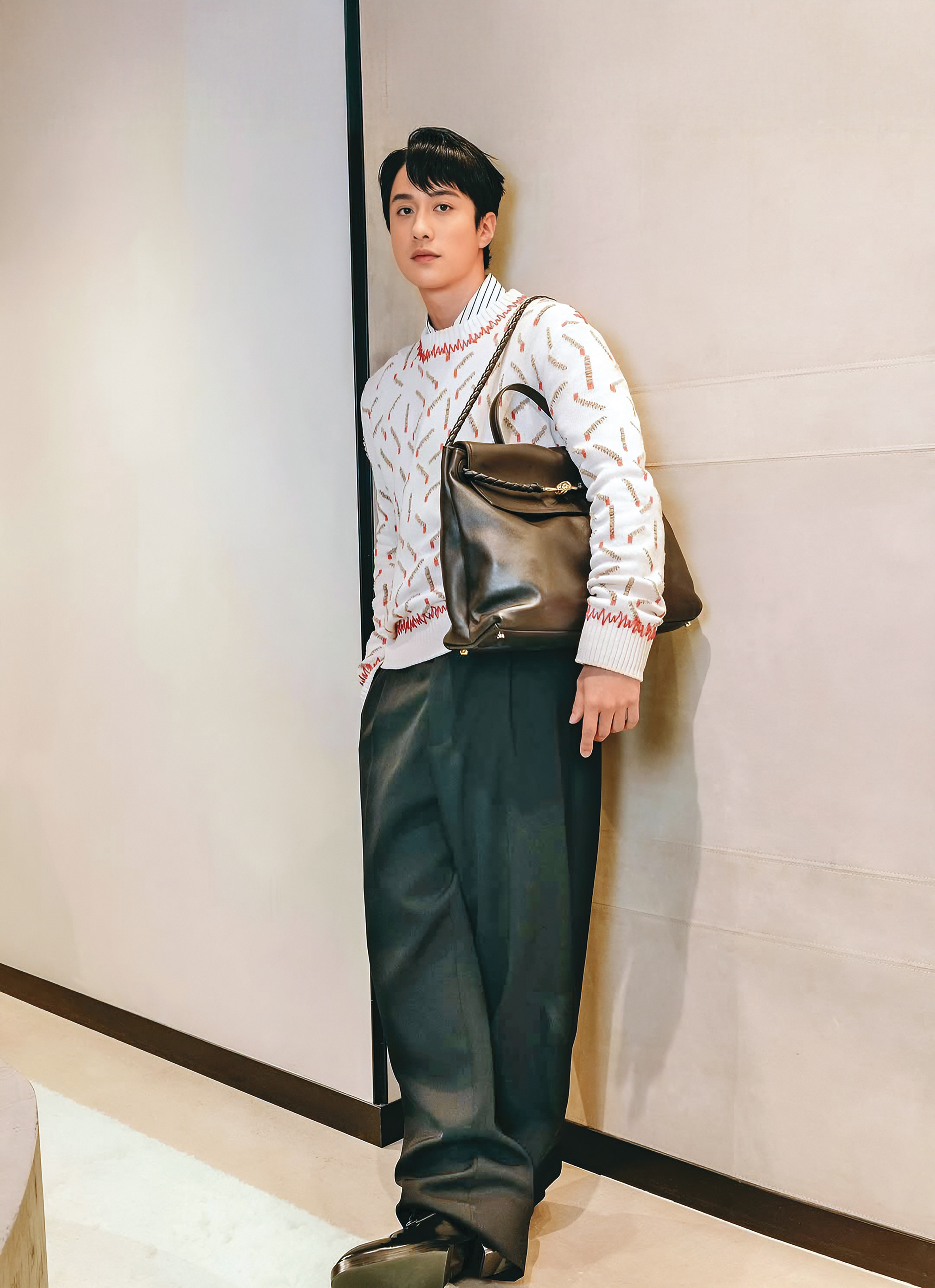 劉俊謙是當前火熱的香港新生代演員，王柏傑即將成為他的師弟，事業版圖跨足香港。（翻攝自劉俊謙IG）