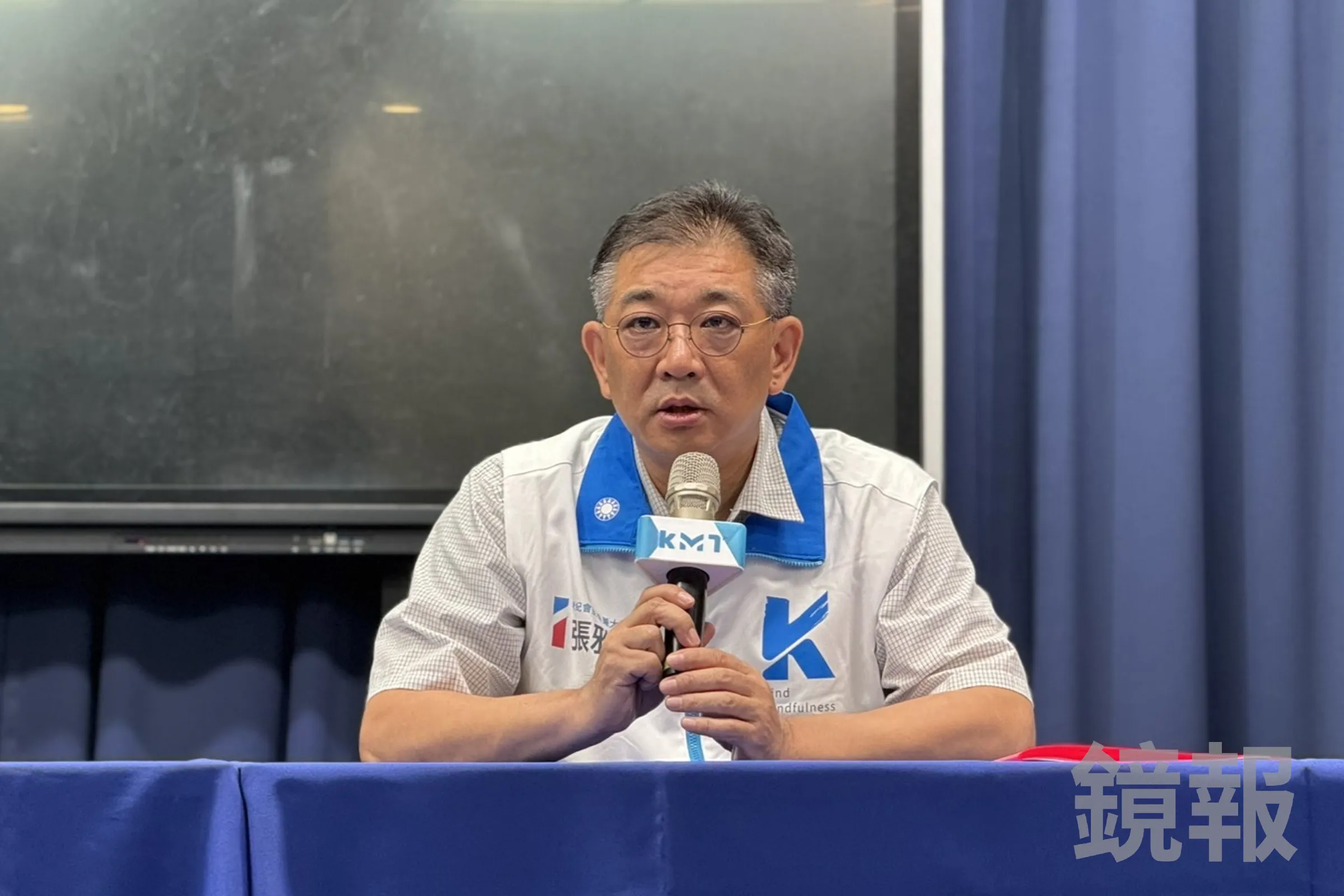 國民黨考紀會主委張雅屏說明,丁瑀多次違反國民黨政策及決議,且犯後態度不佳,故無異議通過開除黨籍。(鏡報李奇叡)