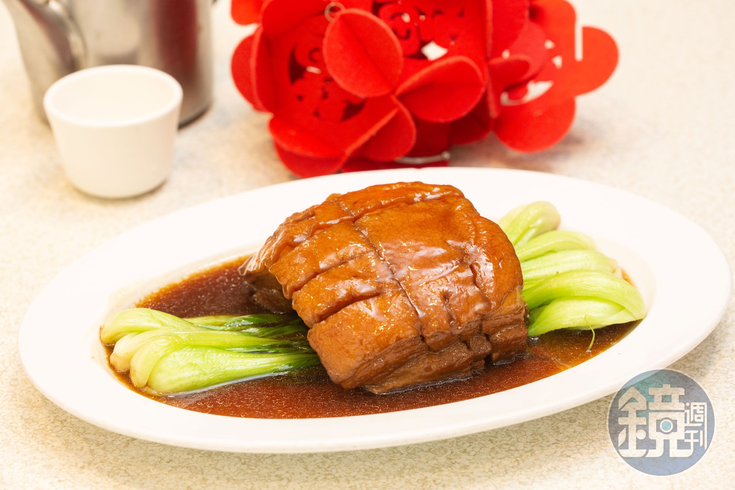 萬字肉是餐廳出名的招牌菜之一,先炸後滷、偏紅燒的三層肉,風味近似東坡肉、爌肉。(620元)