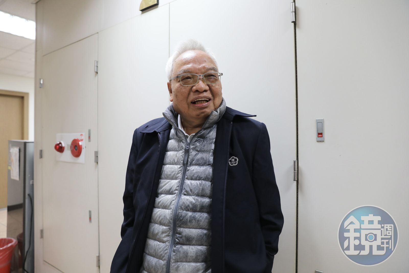 鴻海老臣戴正吳委任律師林樹旺代表出庭。