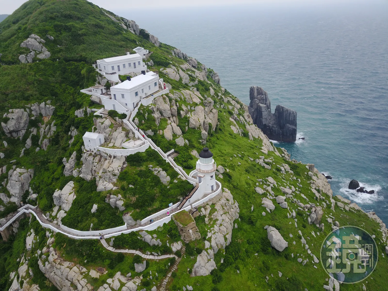 東引島燈塔位於馬祖最北方，也是臺灣最北的燈塔。（圖／許維豪攝影）
