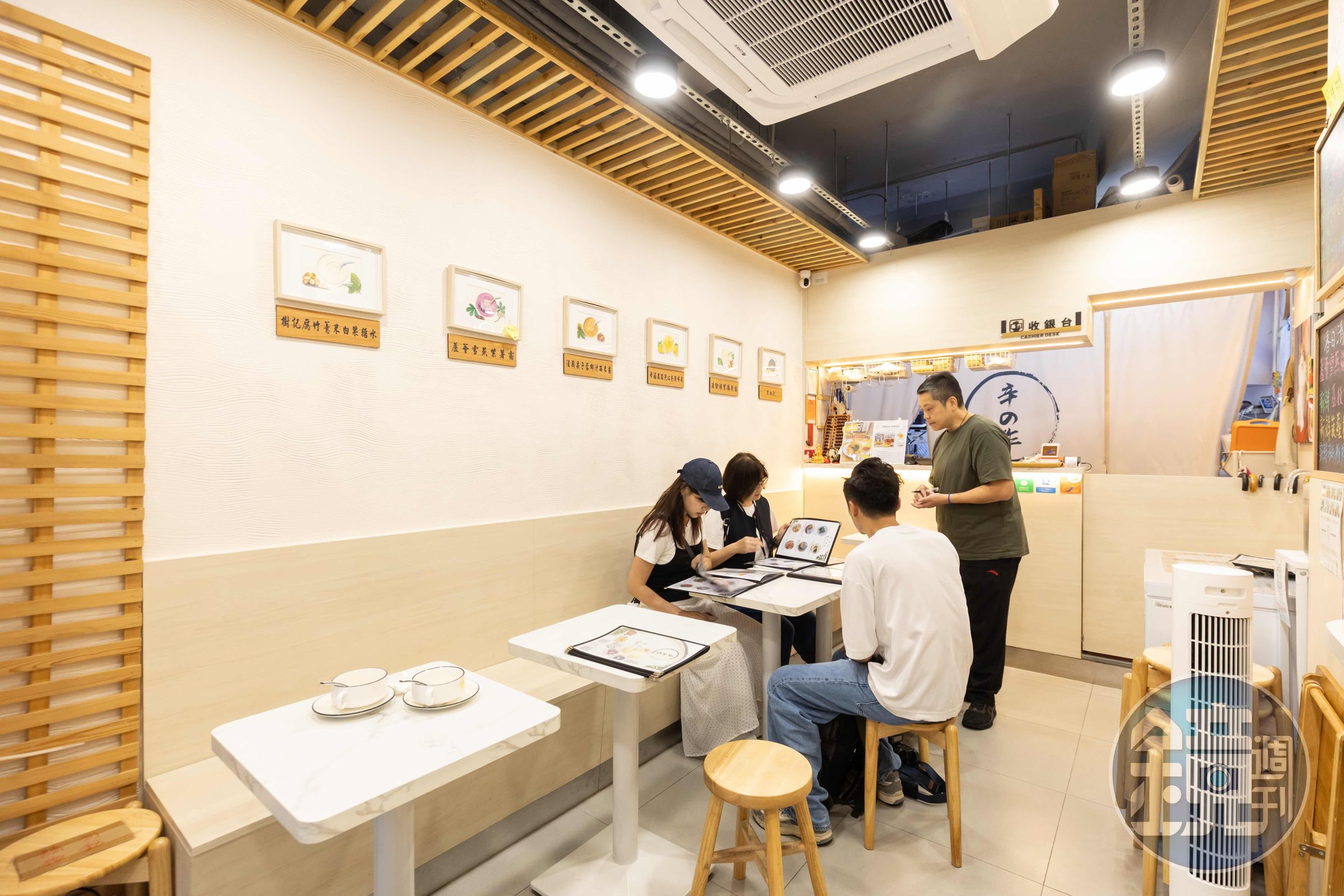 店面空間不大,繁忙時段用餐限時30分鐘,但人不多時老闆是不會趕客的。