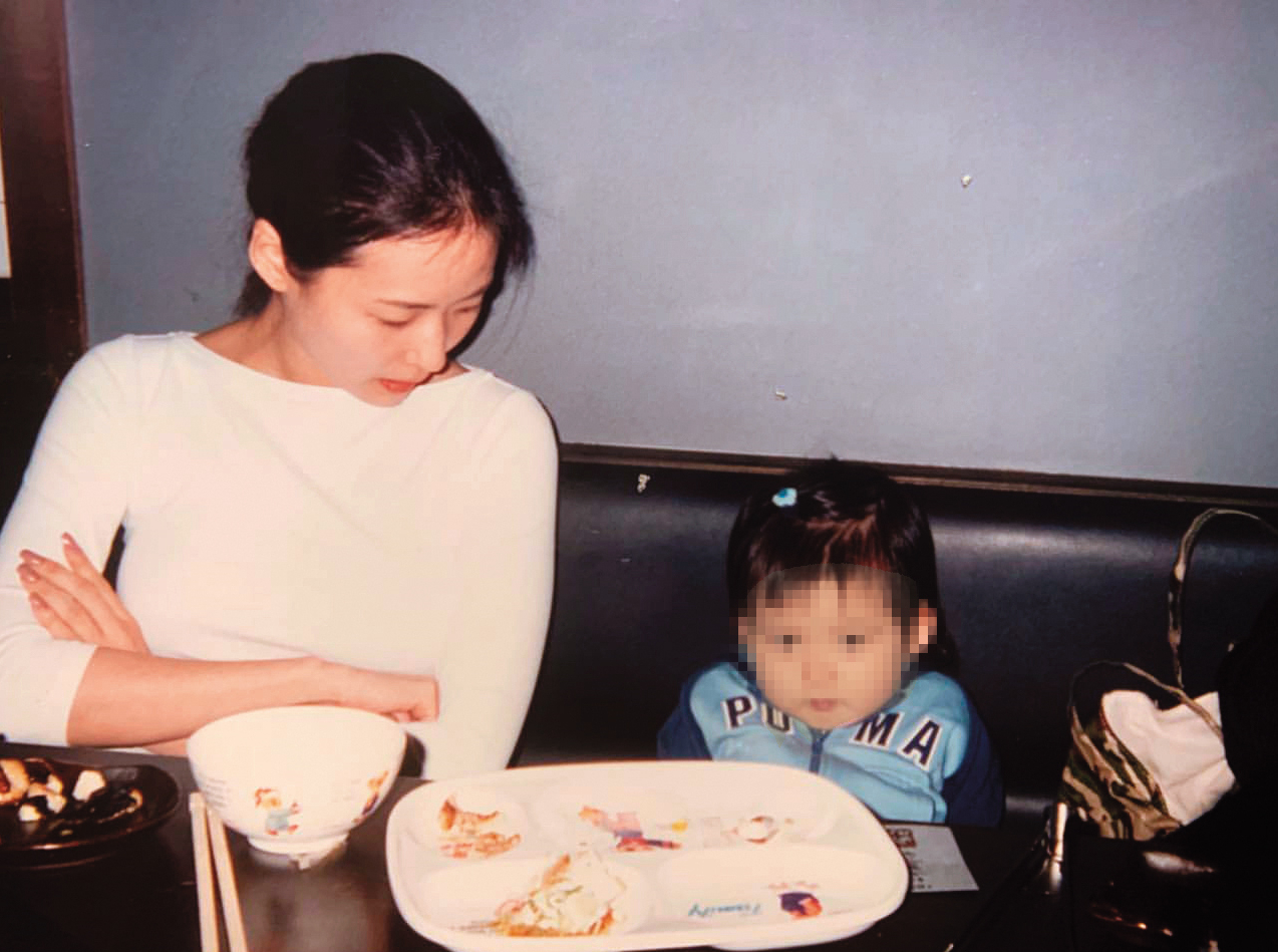 孫芸芸22歲時就生下女兒廖思惟,20年過去,母女同框竟分不清誰是媽媽、誰是女兒。(氣)(翻攝自廖思惟IG)