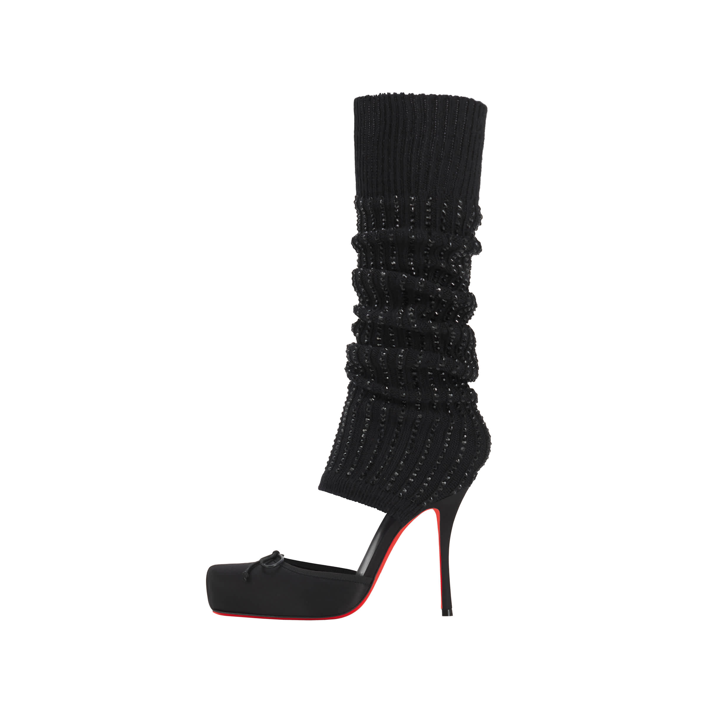 搭配溫暖羊毛腿套的Cassia Annmac,NT$67,500。(Christian Louboutin提供)