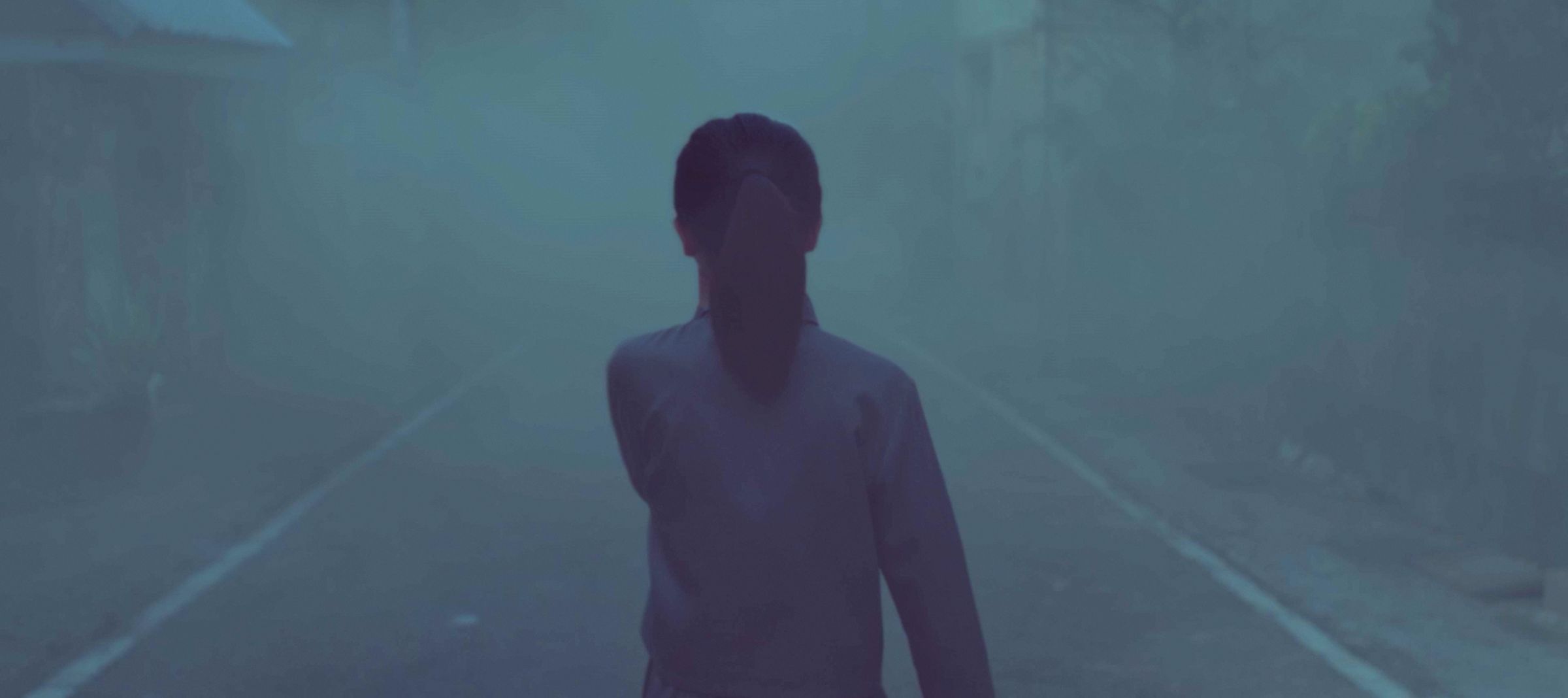 影集裡的煙霧神祕氣氛經由事先拍攝再透過特效處理（圖為特效處理後）。（奇蹟映畫所提供）