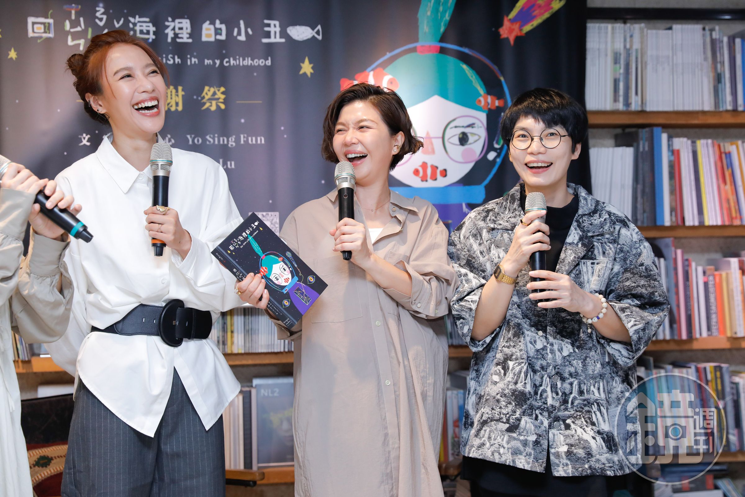 于子育(中)與方宥心演過6次母女,私下也情同母女。