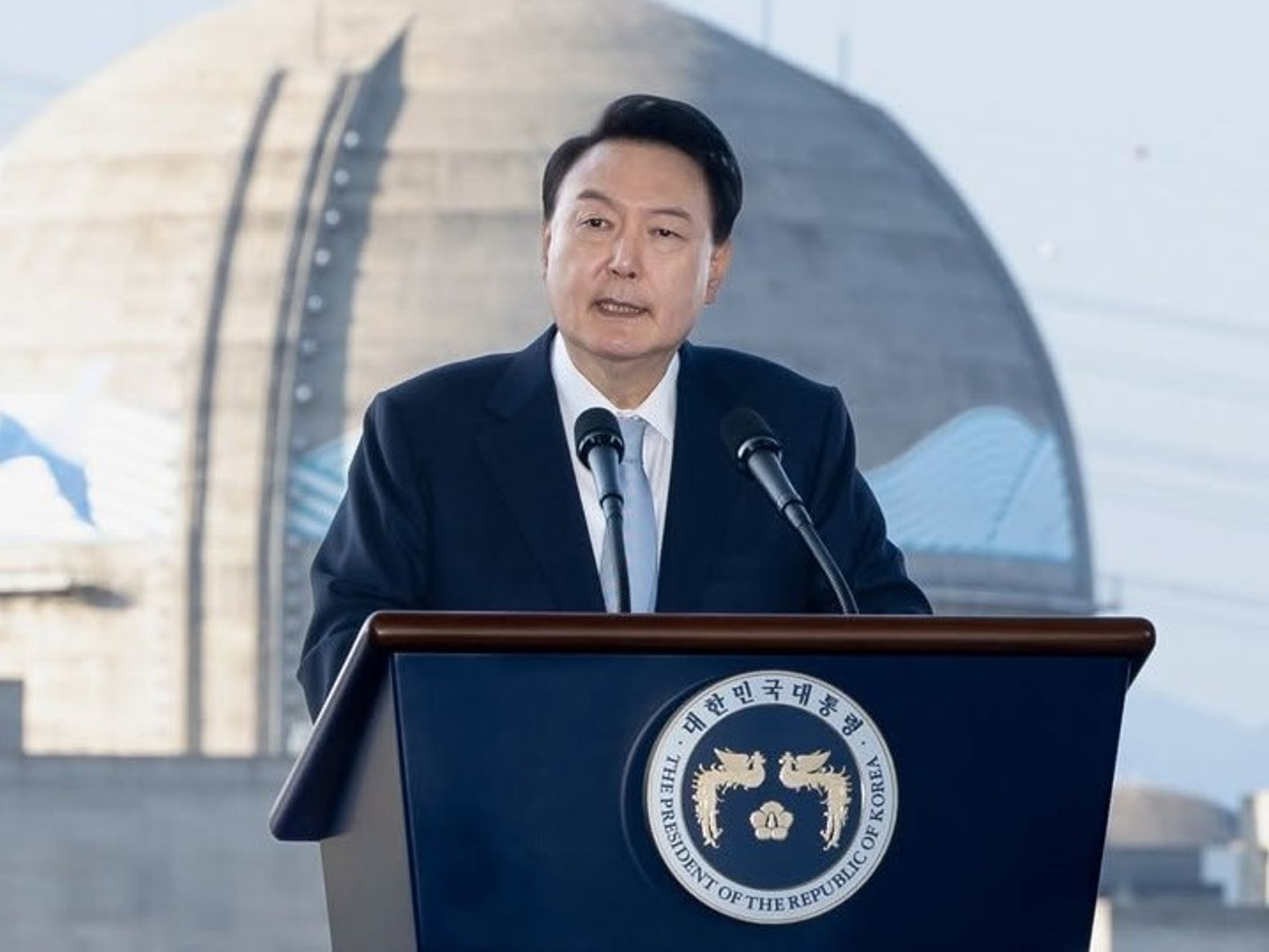 韓國憲法法庭今日裁定通過尹錫悅彈劾案，即刻失去總統職位。（翻攝sukyeol.yoon IG）