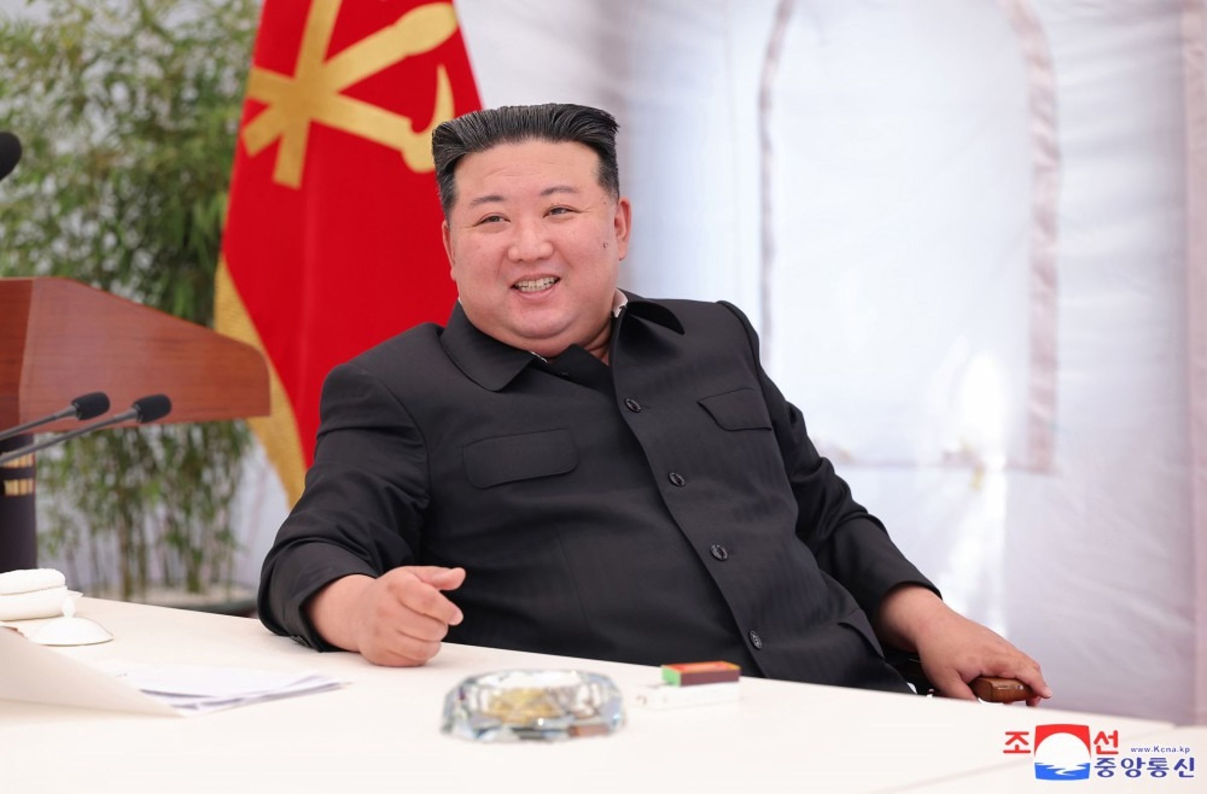 聯合國糧食及農業組織(FAO)在一份報告中提到,北韓去年多地雖遭受洪災,但農作物收成總體還是不錯。圖為北韓領導人金正恩。(翻攝自朝中社)