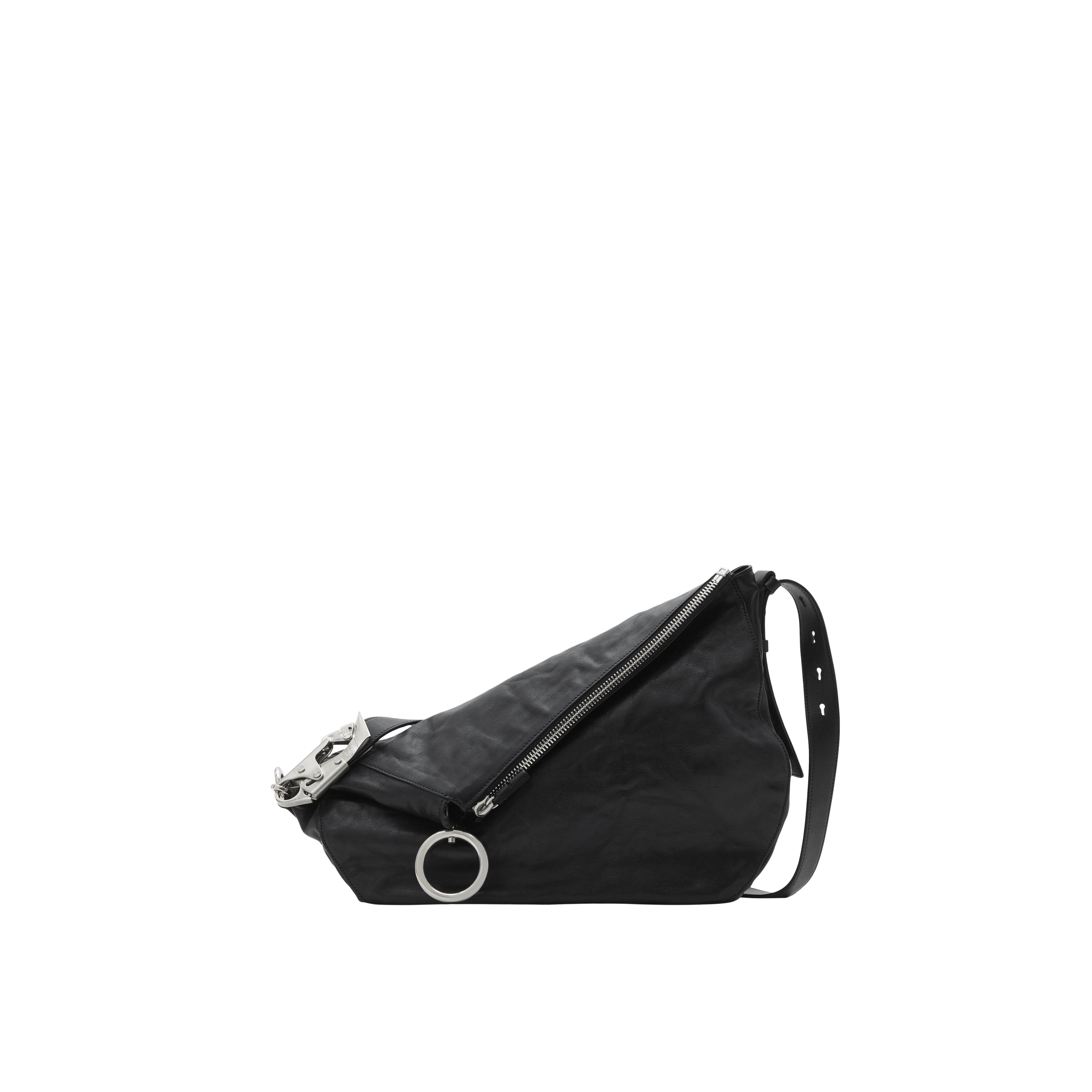 BURBERRY Knight中型黑色羔羊皮革騎士包。NT$115,000(BURBERRY提供)