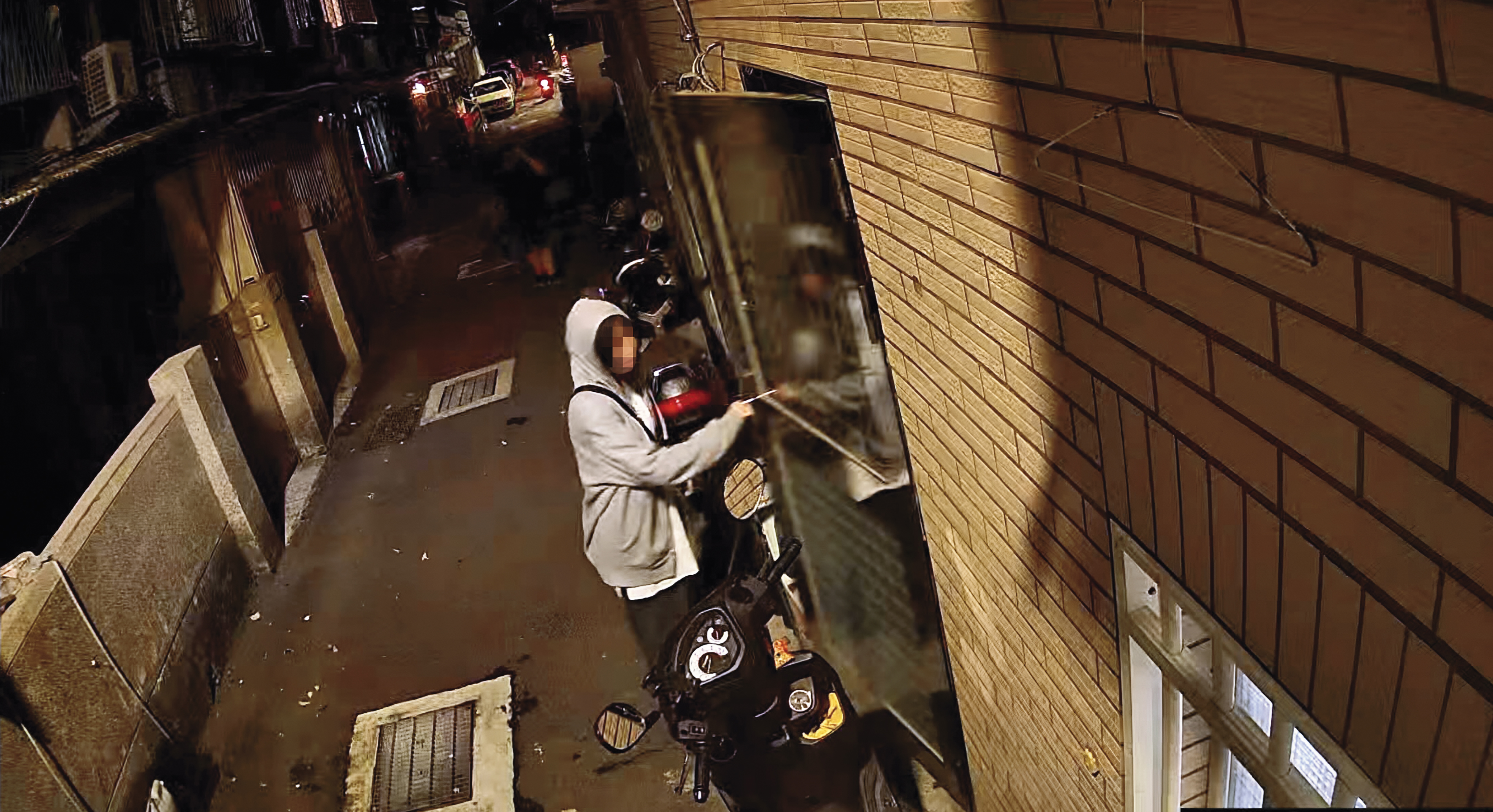  17歲少女（圖）疑遭麥當勞男主管性侵而走上絕路，最後身影畫面曝光。（翻攝Threads）