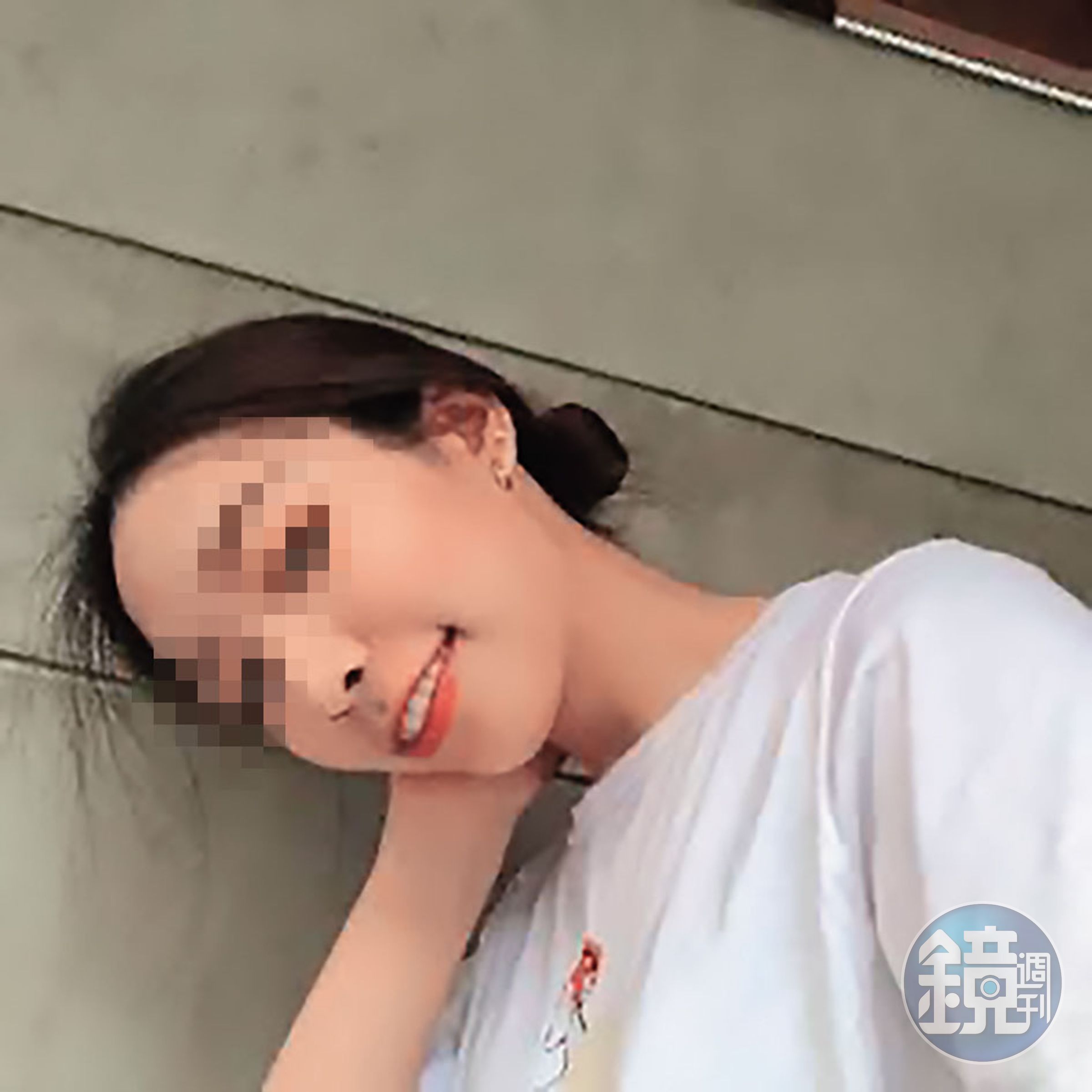 與黃旅毅傳出不倫戀的S女(圖)長相清秀,比黃小十幾歲。(讀者提供)