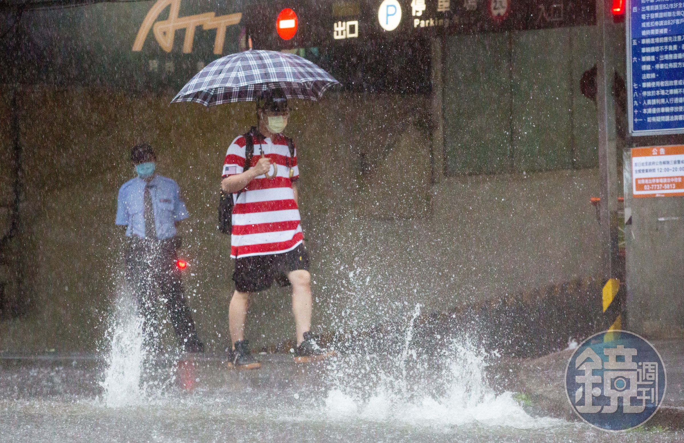 氣象署表示，「未來3天降雨機率」將縮短至每3小時一報。（本刊資料照）