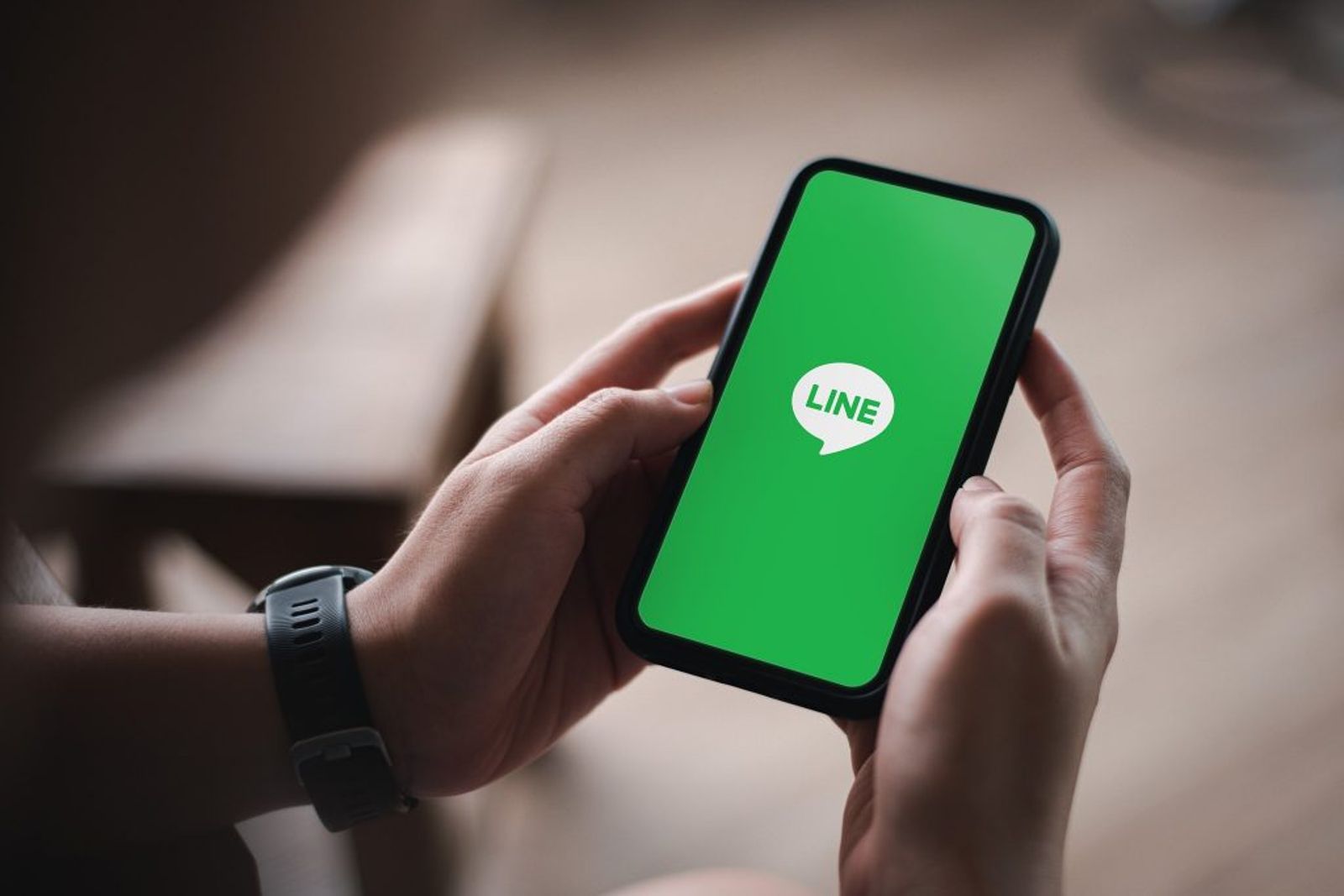 LINE用戶注意！收回訊息也沒用　透過Siri就可破解