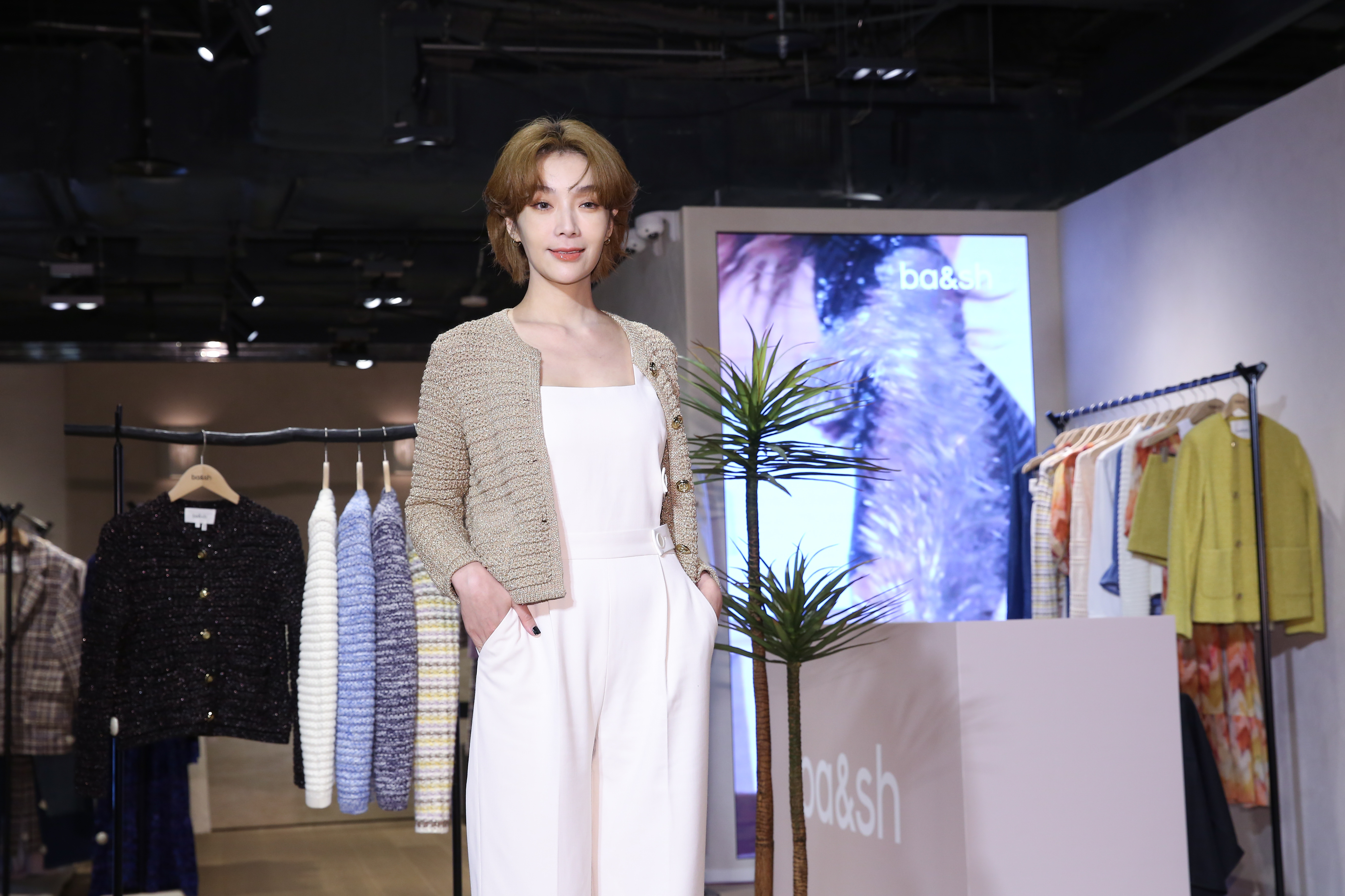 新科金鐘視后蔡淑臻出席ba&sh全台首間專門店開幕。