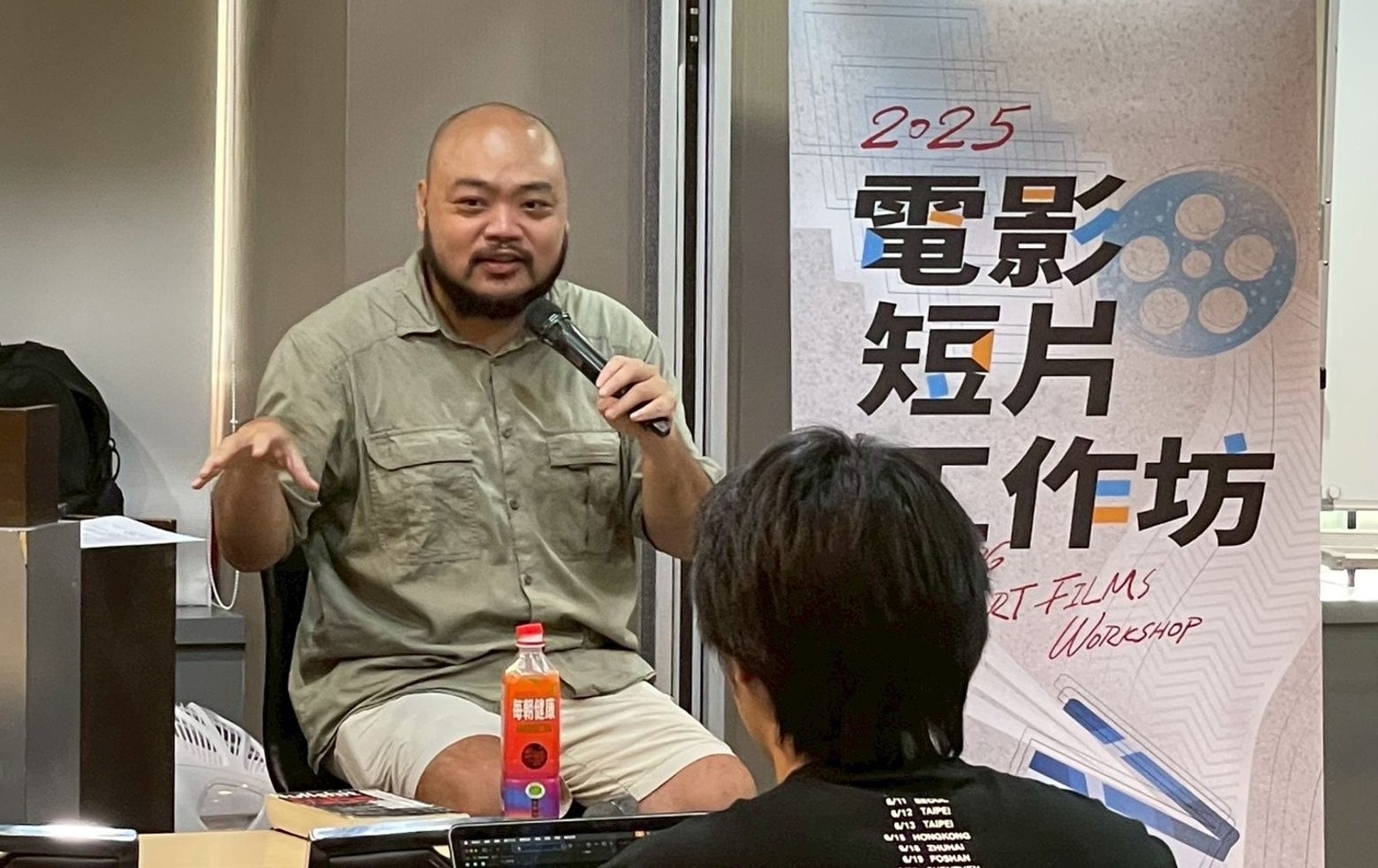 編劇蔡坤霖被爆出利用權勢性騷，高雄市文化局火速解約。（翻攝電影短片工作坊臉書）