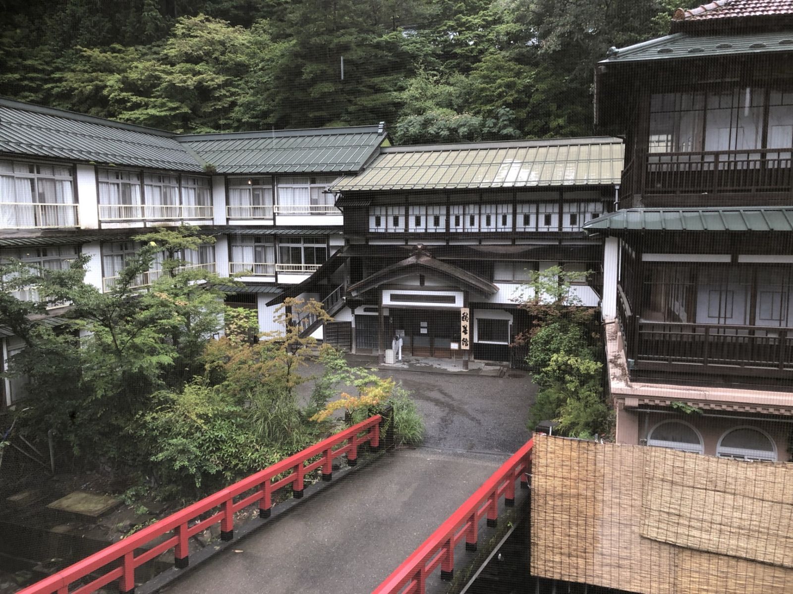 四萬溫泉的積善館據傳是《神隱少女》中神祕浴場的靈感來源。（示意圖，photoAC）