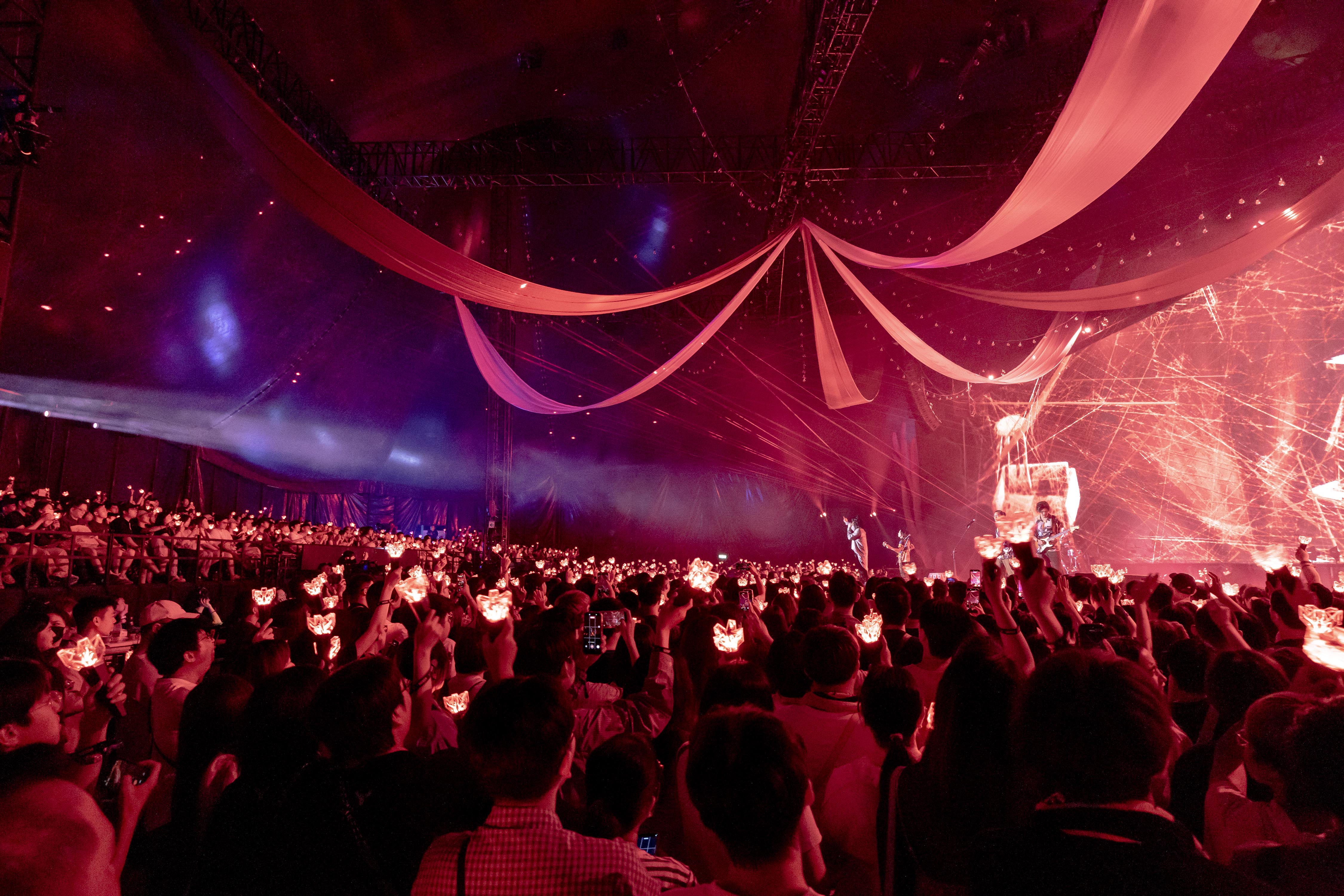 麋先生《大馬戲團 CircUs Max》感謝馬戲表演團隊Eye Catching Circus創造超越想像的表演。（相信音樂提供）