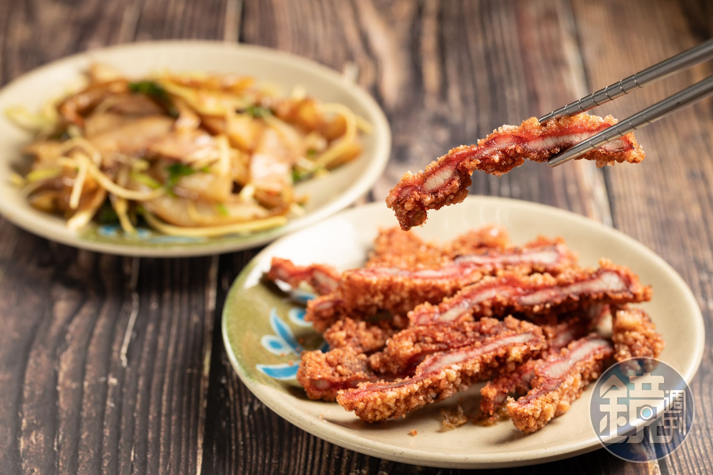 「紅燒肉」外皮炸得酥脆，肉香入味。（60元／份）