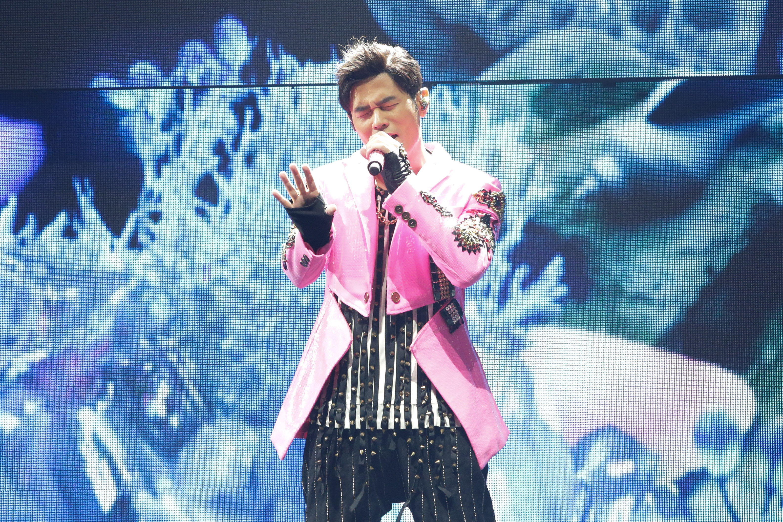 周杰倫大巨蛋演唱會一票難求，讓許多網友各出奇招求票。（本刊資料照）