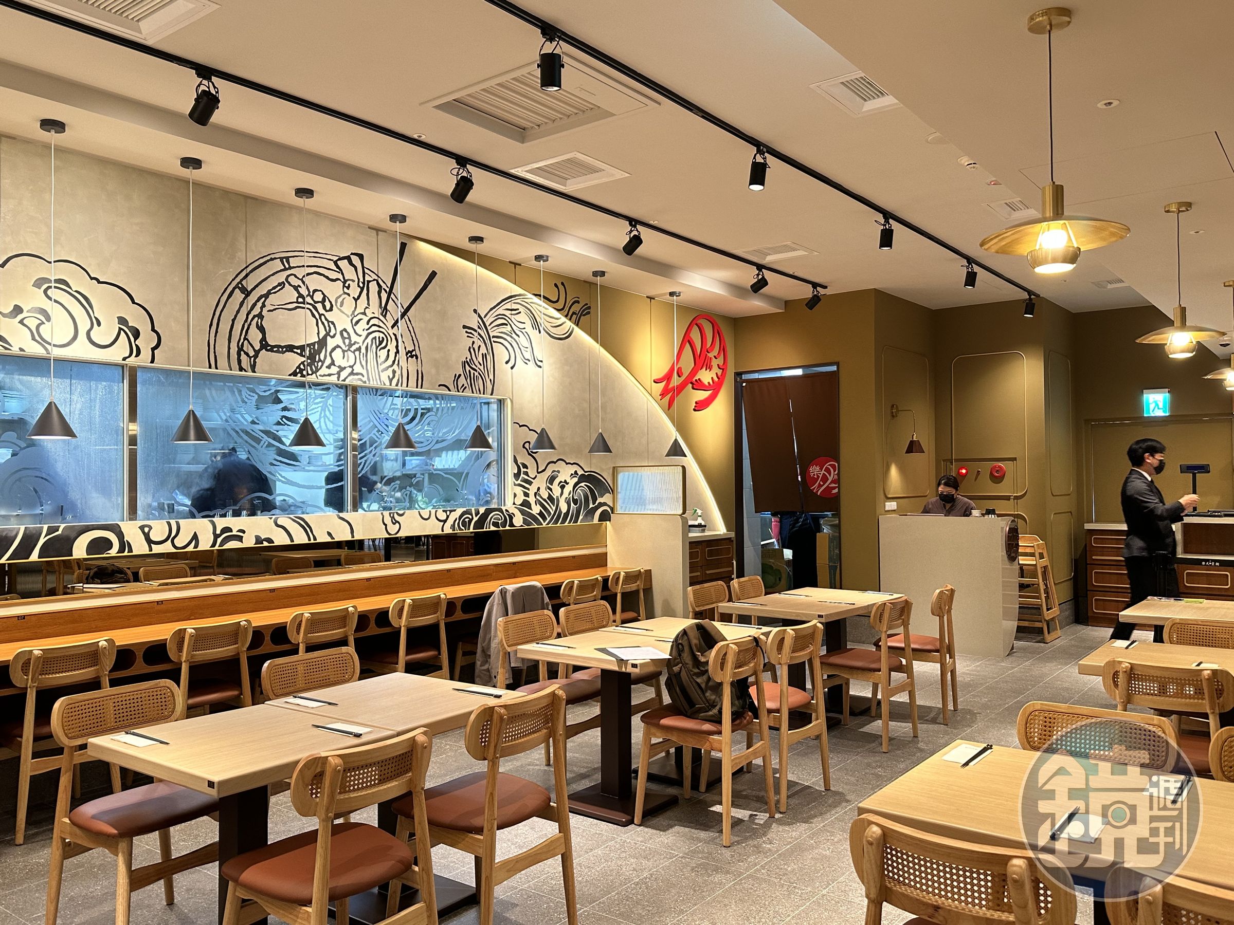 「樂蝦拉麵」12月15日正式營運，開幕前5天，全麵品買一送一。