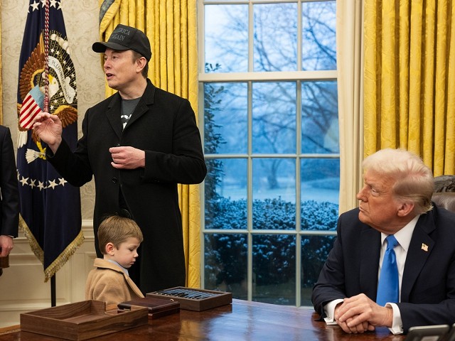 川普變「關稅帝君」自豪稱：大家都來靠美國而非中國！但馬斯克凍未條了。（翻自白宮臉書）